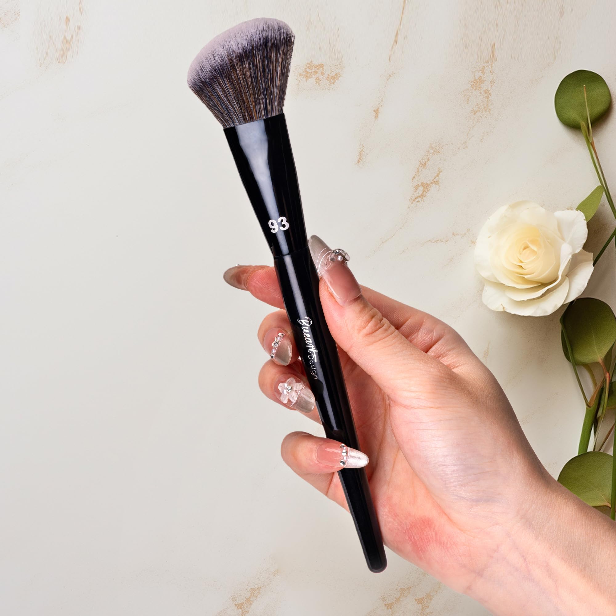 Bueart Design Pinceau de maquillage professionnel biseauté 93 avec poils doux de qualité supérieure | Pour blush, liquide, crème, poudre