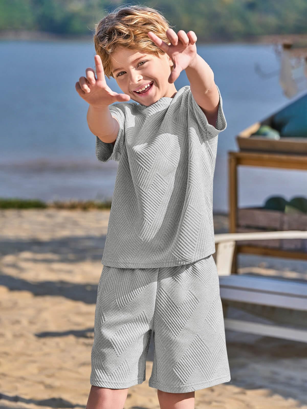 Haloumoning Tenues d'été 2 pièces pour garçons avec t-shirts à manches courtes et short à taille élastique