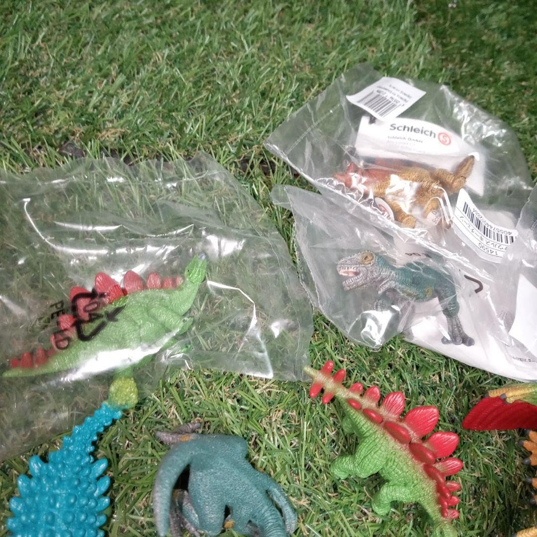 シュライヒ　恐竜　キーホルダー 恐竜キーホルダー：おもちゃ：百町森