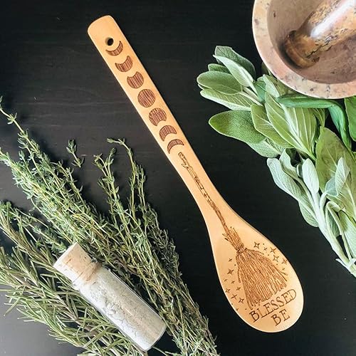 Miniatura 3 de Witchy Decor Yule - Juego de cucharas de madera de bambú grabadas con láser, grande, ecológica, regalo para brujas y hogares paganos