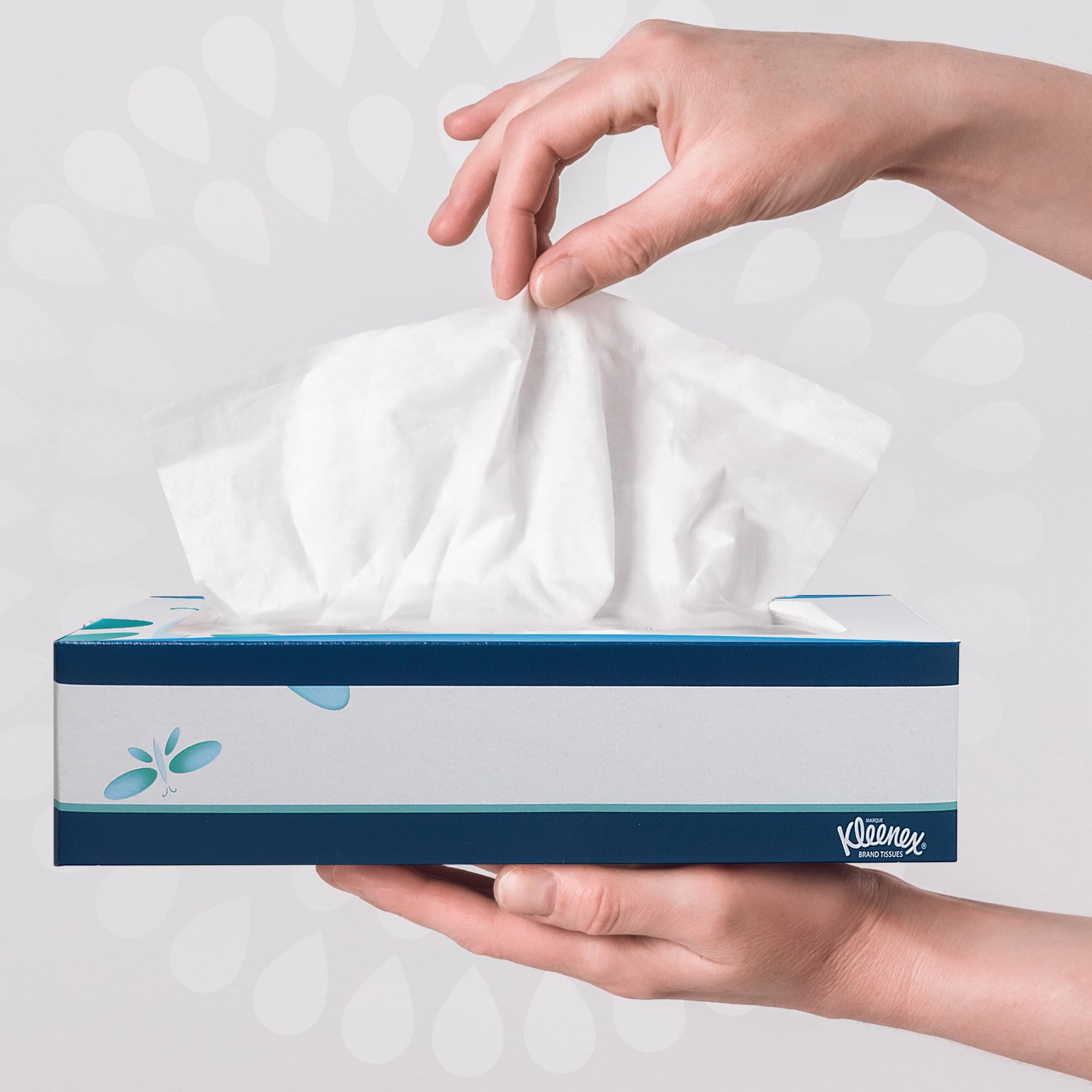 Kleenex Caja de Pañuelos 8824, 3 Capas, Suaves y Resistentes, Sin Fragancia, 12 Cajas x 72 Hojas (864 total)