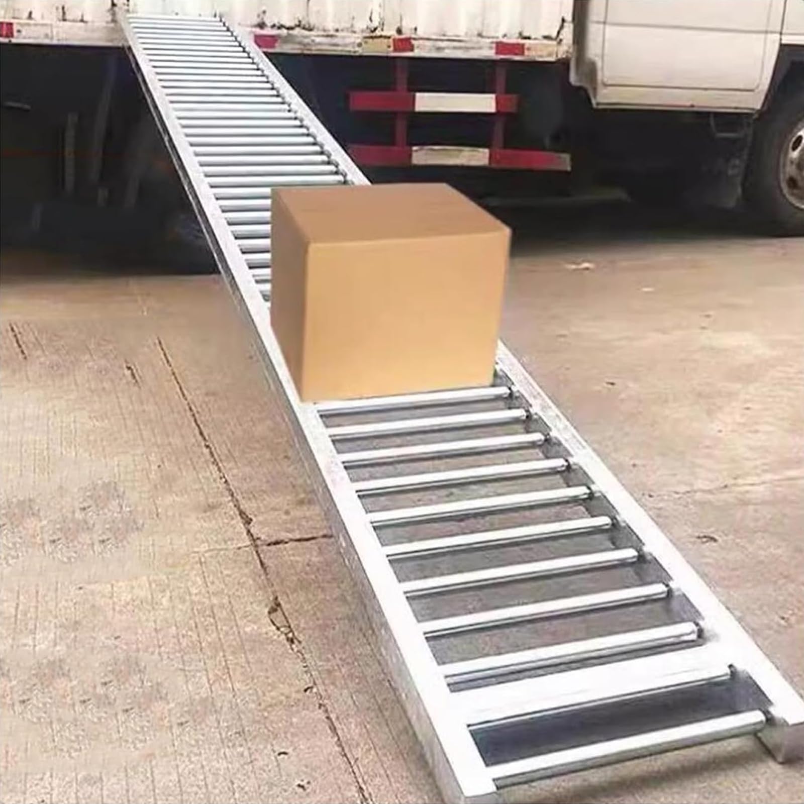 Convoyeur à rouleaux pliable pour éviter la fatigue en manutention