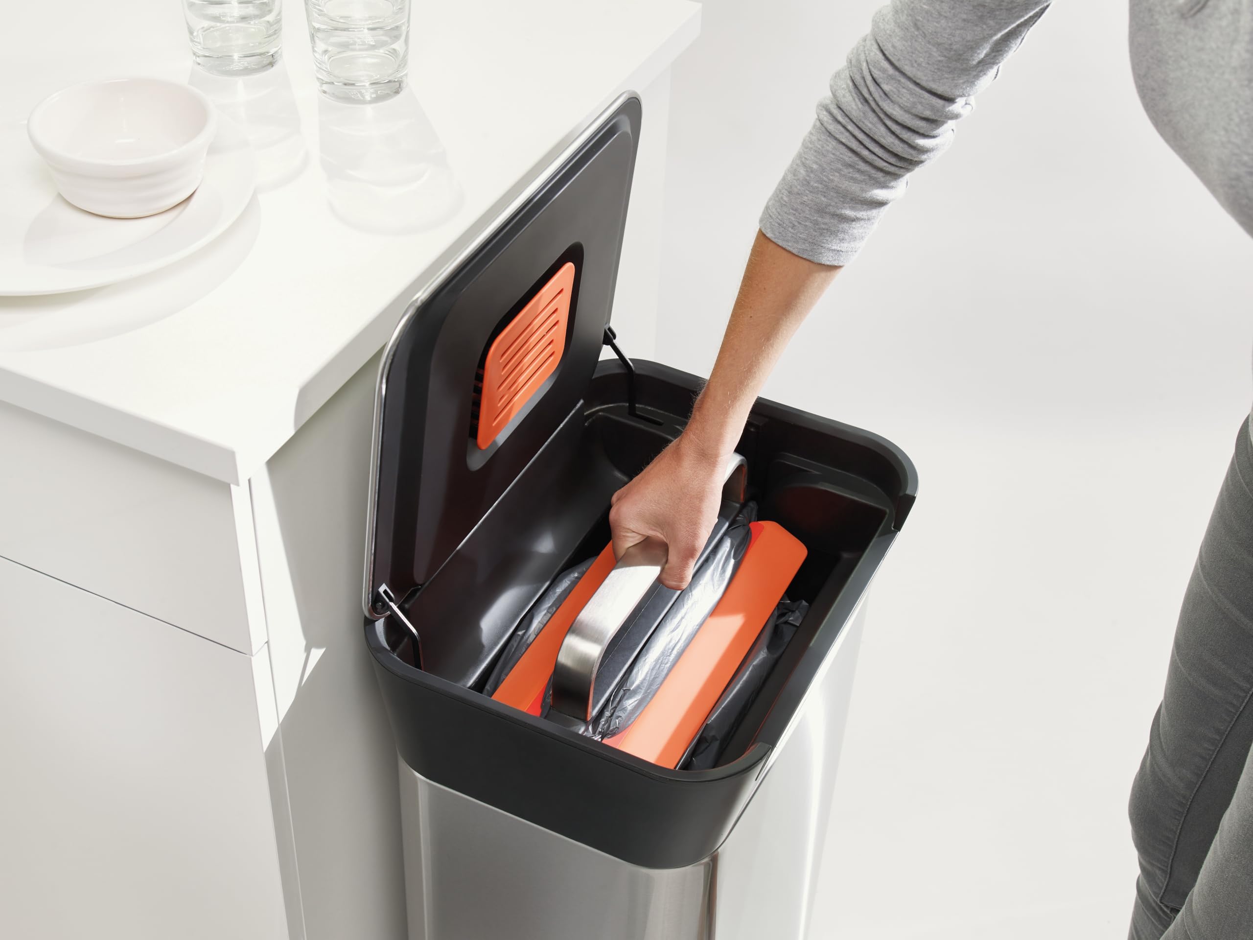 Amazon.com: Joseph Joseph Intelligent Waste Titan Trash Can