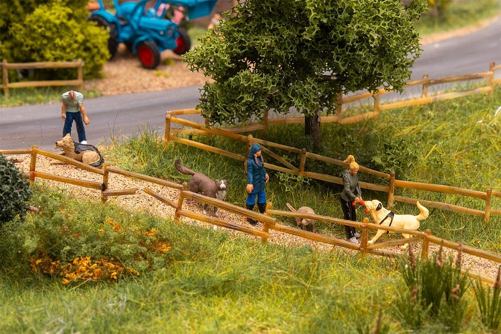 Faller Walkers (3) & Dogs (4) Figure Set HO Gauge 151745