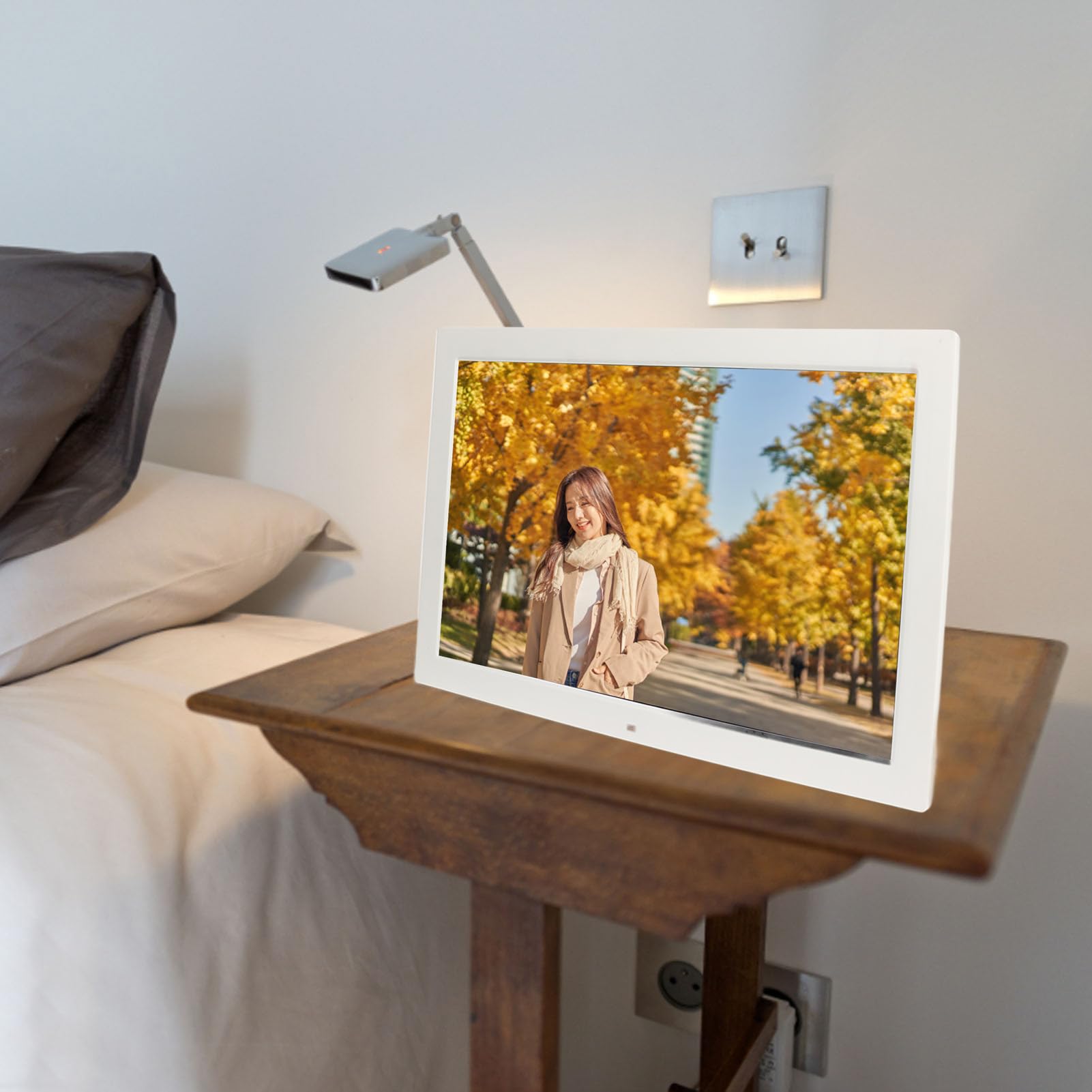 Amazon | 18.5インチデジタルフォトフレーム、大画面、横画面と縦画面