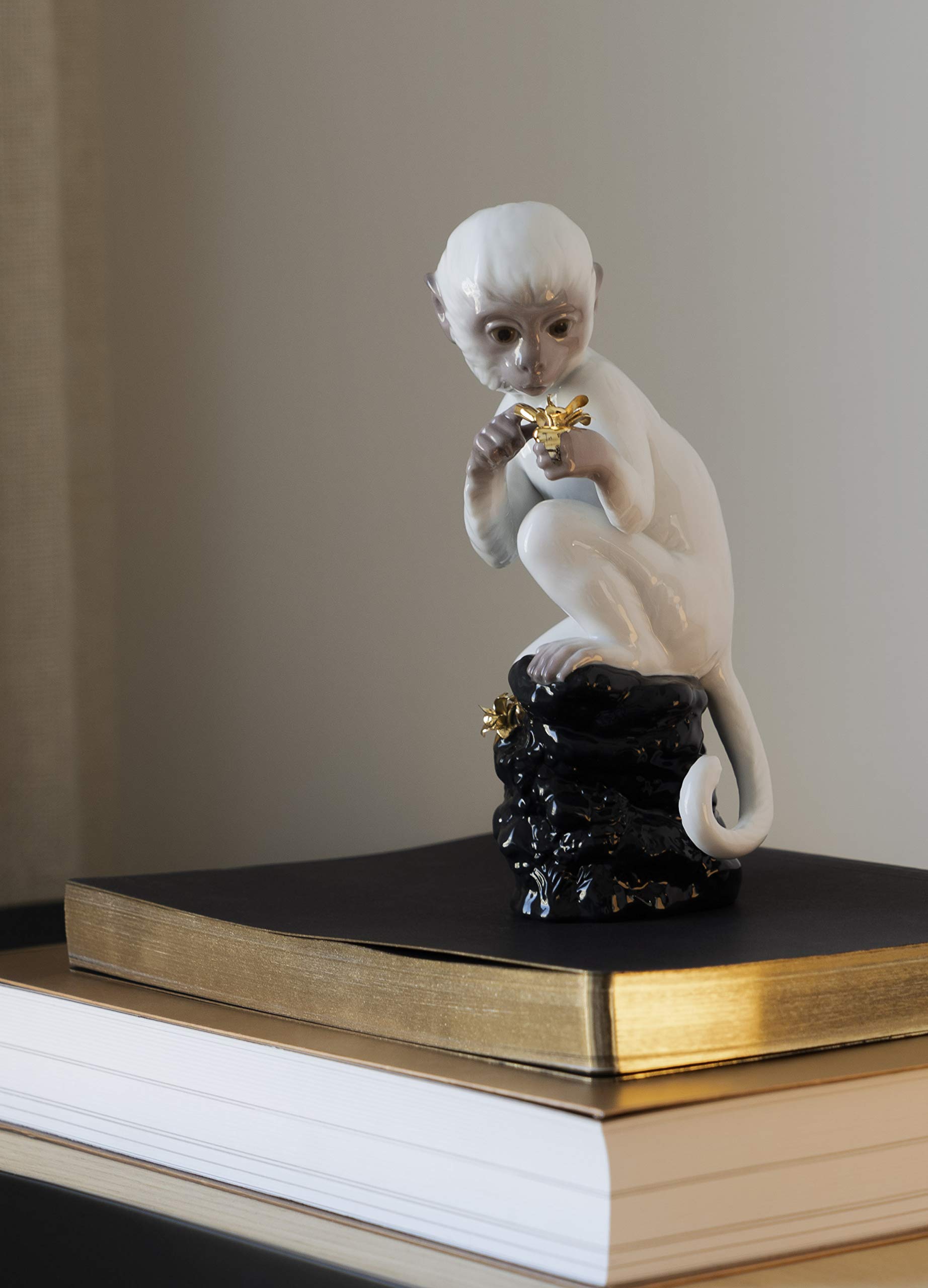 Amazon.com: LLADRÓ Curiosity Monkey On Turquoise Rock Figurine