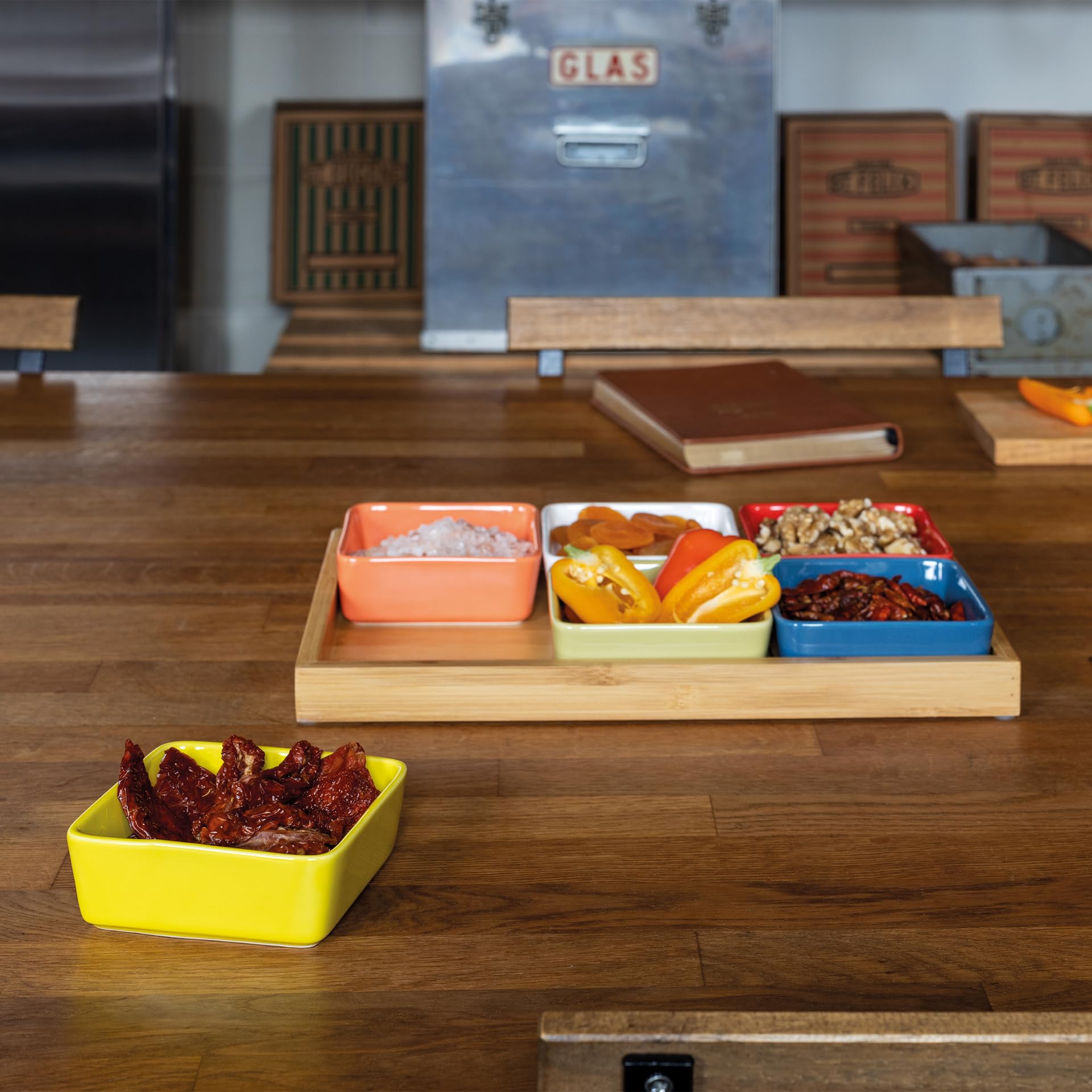 Remember Schalenset mit Holztablett Nr 1, 7 tlg, Tablett: B 33 x T 22.5 x H 5 cm, spülmaschinengeeignet – Servierschalen Set mit Tablett aus Holz, für Snacks, Tapas oder Antipasti