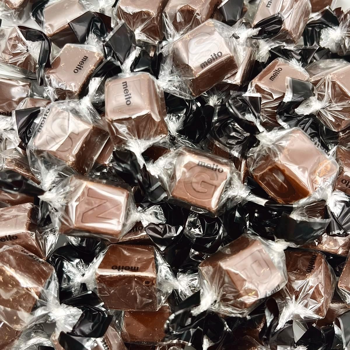 Amazon | 名糖産業 アルファベットチョコレート 1㎏ 詰め合わせ シェア