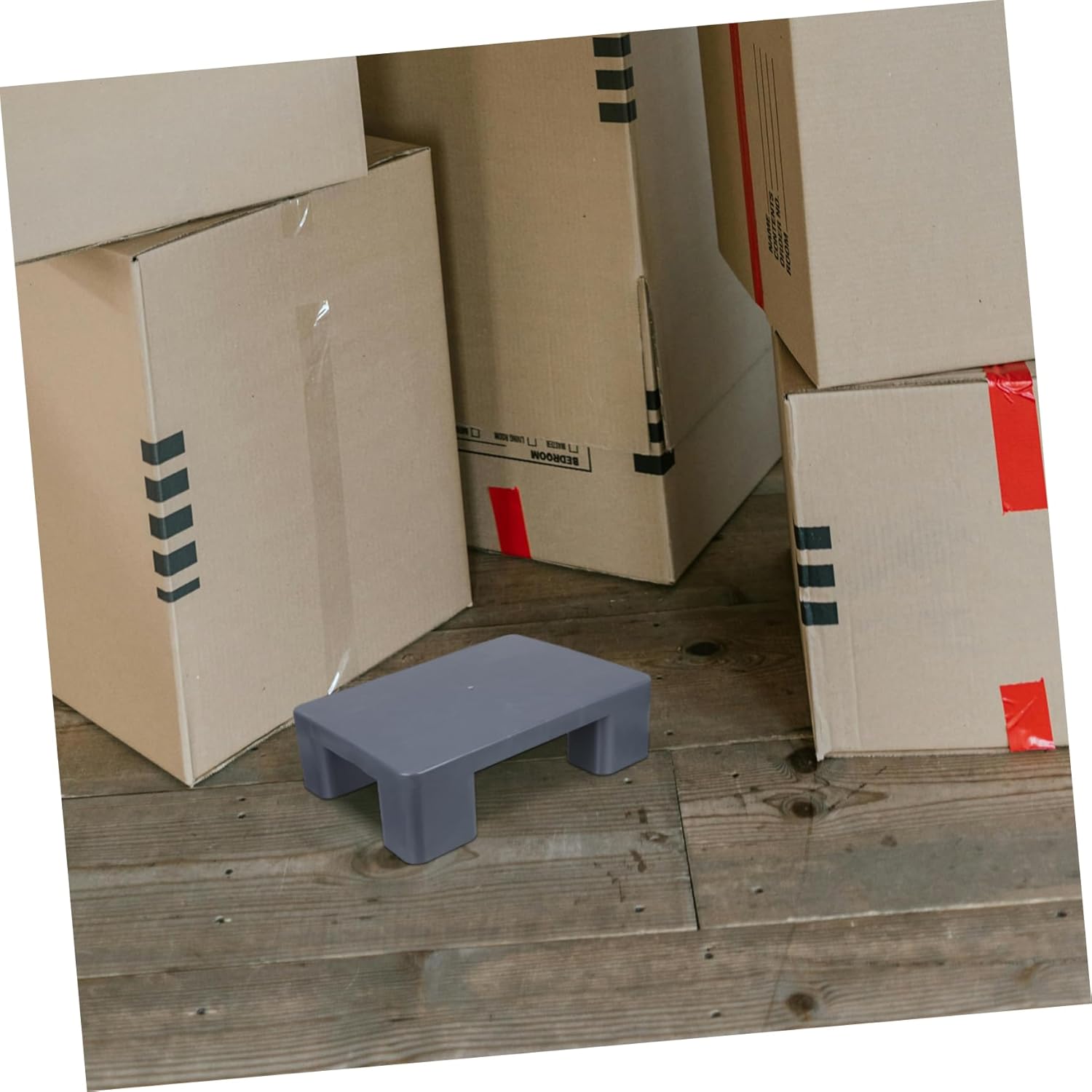 NUOBESTY Lightweight Waterproof Plastic Pallet Breathable Grid Storage Pad for Indoor and Outdoor Use for Warehouses and Supermarkets Sturdy Ventilation Design