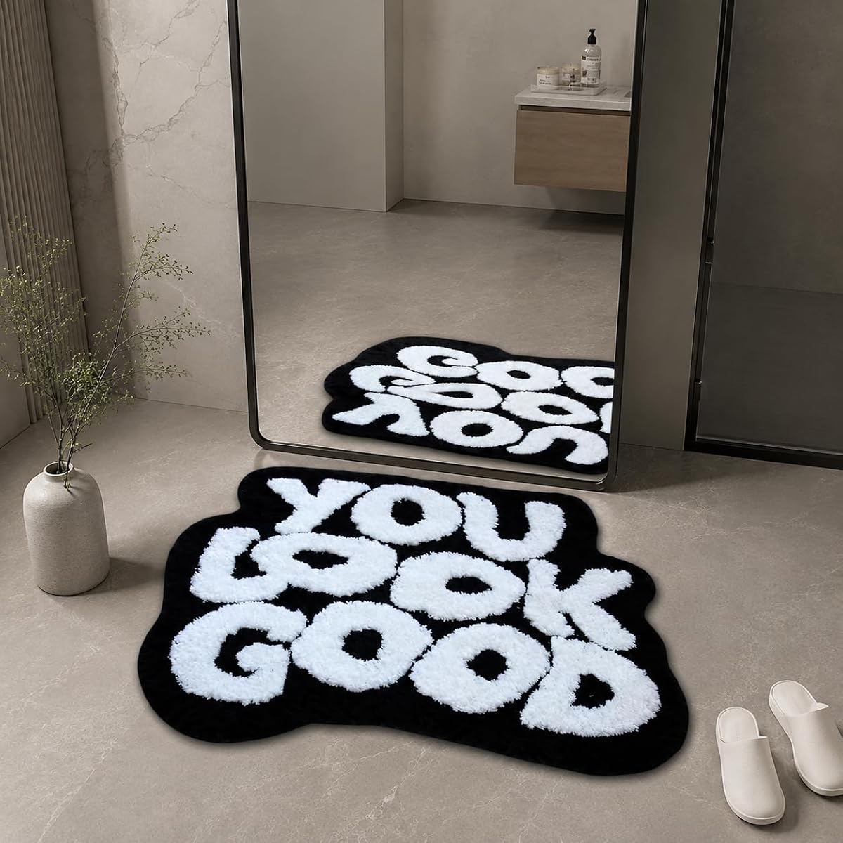 Alfombra de baño de 25 x 21 pulgadas: divertida alfombra de baño estética, alfombra de baño de microfibra suave y absorbente con respaldo de goma antideslizante; Alfombra de baño lavable a máquina para ducha de bañera, 2.1'x1.75', negro blanco