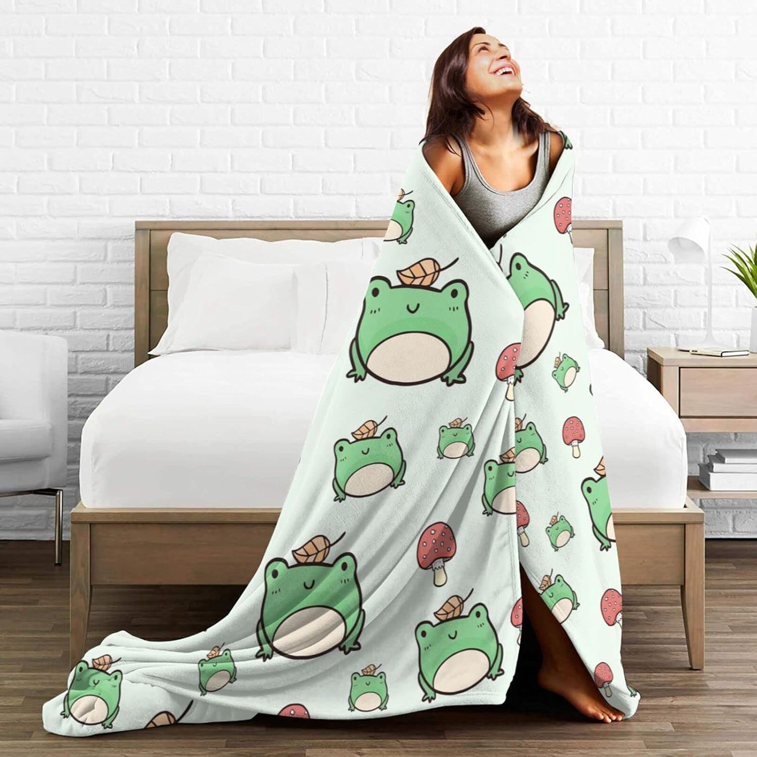 Pubnico Cute Green Frog Blanket, Flannel Blanket Fluffy Cozy Fuzzy Throws Non-Shedding for Nap Bed Sofa Couch Home Decor