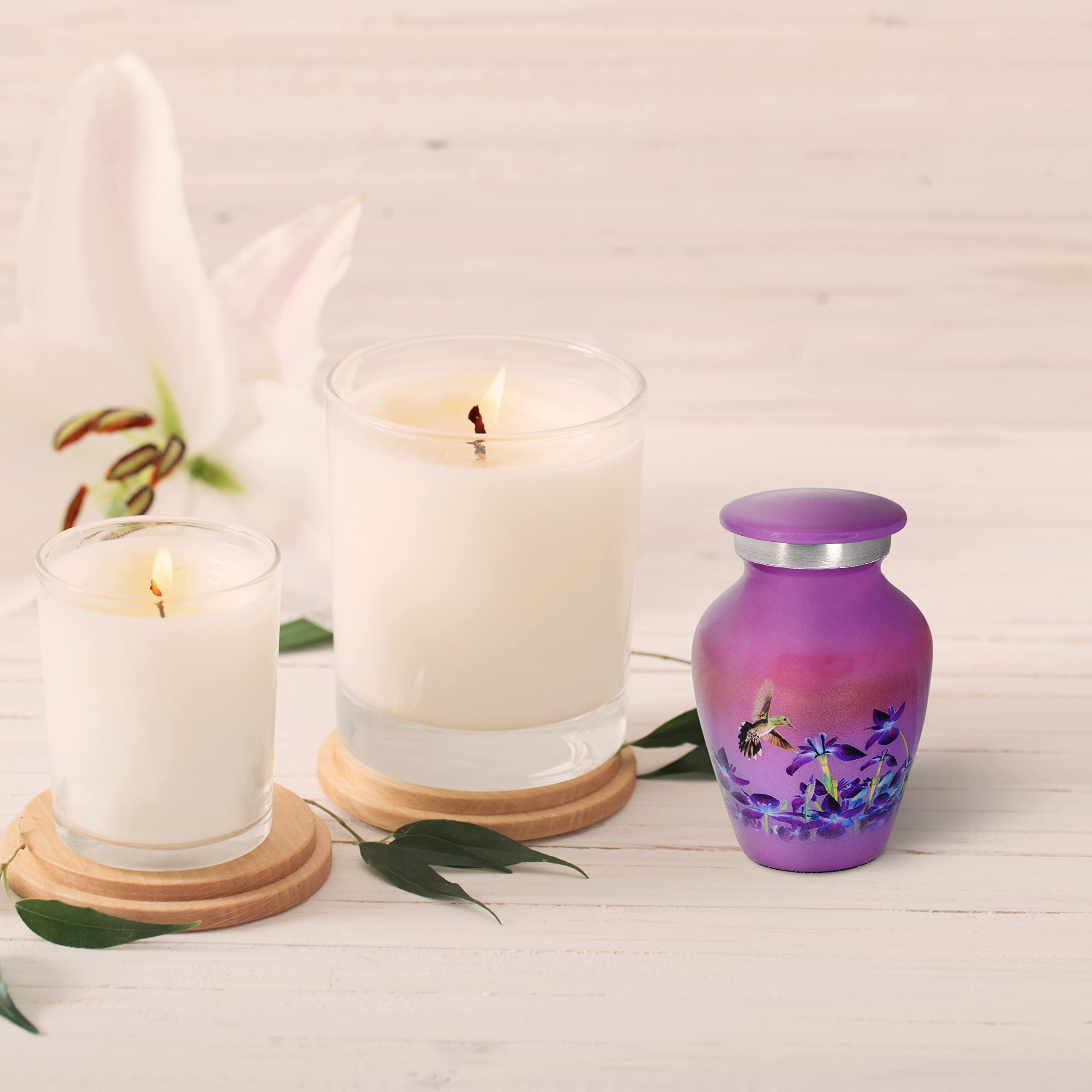 Pequeña urna de cremación de Recuerdo Divit Shilp con Estuche de Terciopelo | Elige Entre Colores únicos | Encantadora Mini Prenda metálica para Cenizas humanas. (Keepsake, Hummingbird Purple)