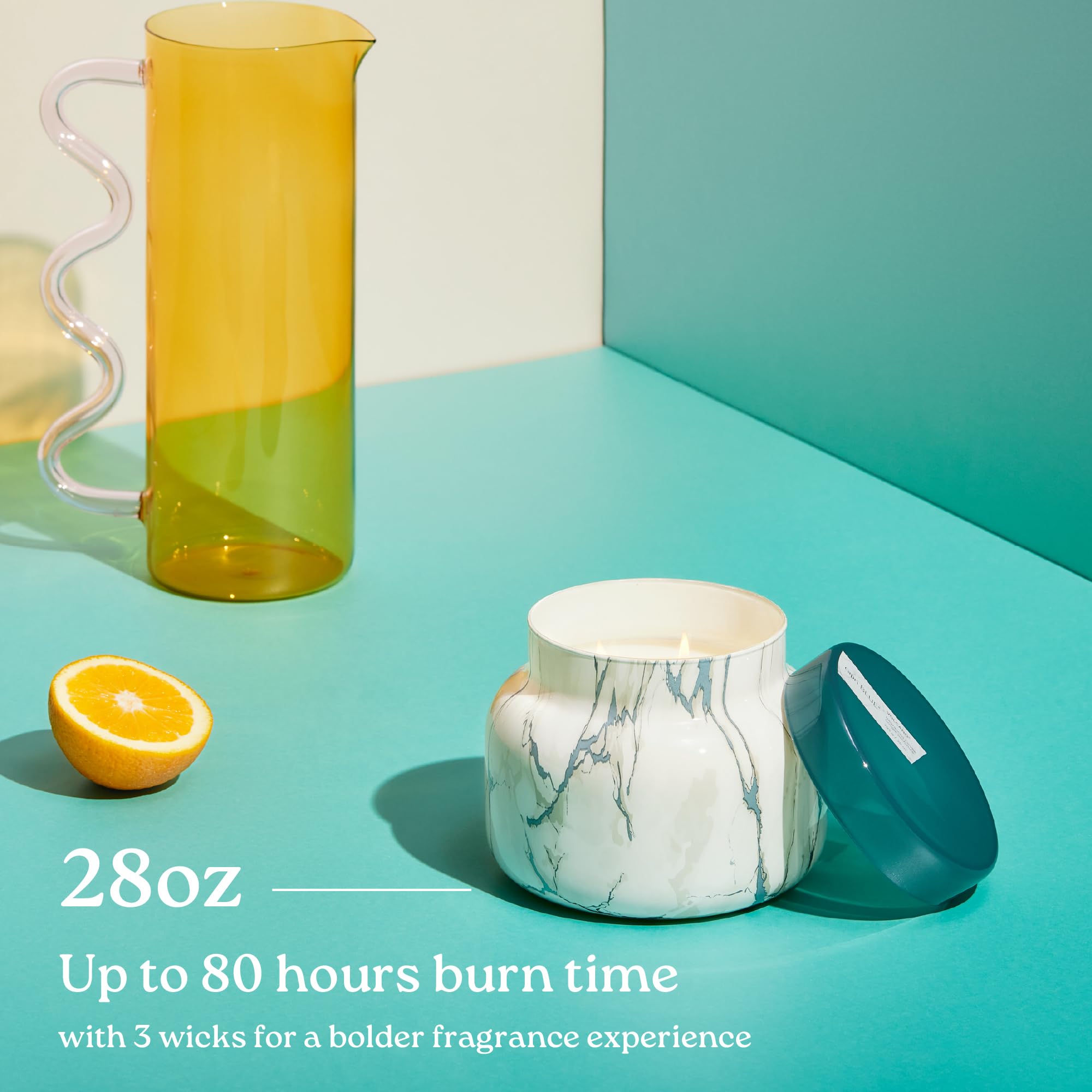 Capri Blue Duftkerzen, modernes Marmorglas, übergroßes Glas, luxuriöse Kerzen für Zuhause, duftet mit tropischen Früchten und gezuckerten Zitrusfrüchten, Sojawachsmischung (Volcano, 800 ml)