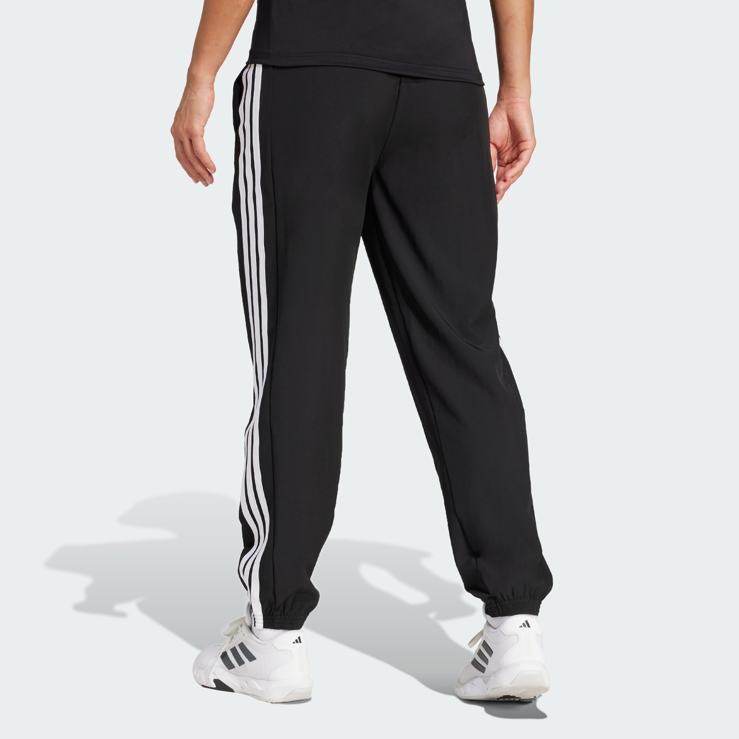 adidas Women's Pantalón Train Essentials Woven 3 Bandas