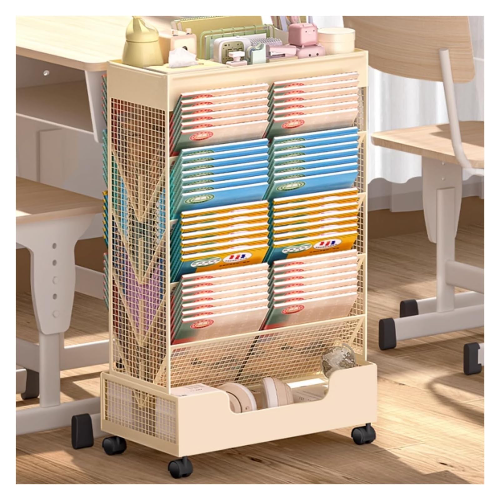 Chariot bibliothèque mobile pour salon et chambre : le rangement nomade chic