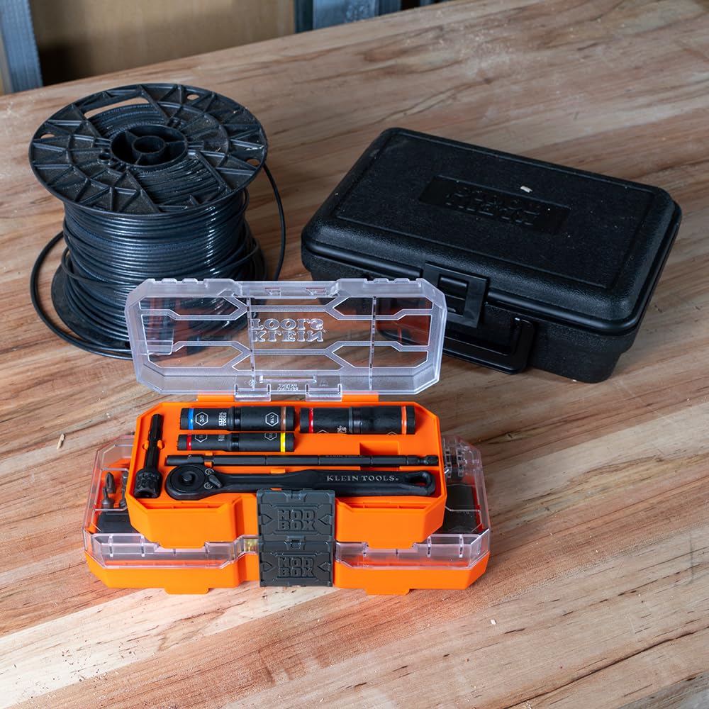 Klein Tools 65238 3-częściowy zestaw nasadek z funkcją głębokiego uderzenia z obudową modułową, wytrzymałe, 3 gniazda oznaczone kolorami, 6 rozmiarów SAE, napędy 1/4, 3/8 cala