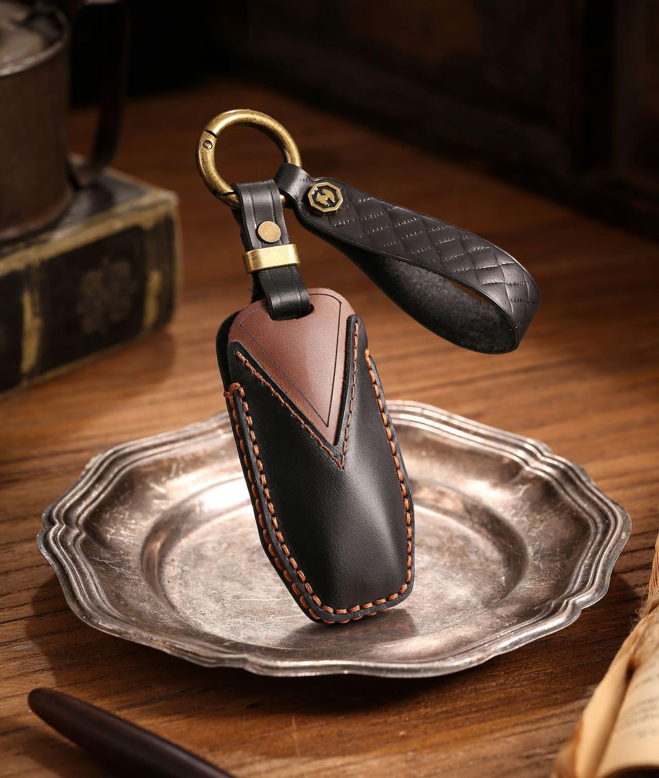 KUNIO Etui na kluczyki samochodowe pasuje do BYD Seal U DM-i Seal Song Plus EV Tang Atto 2 Atto 3 Dolphin Han Denza D9, etui na klucze, 4 przyciski, breloczek do kluczy, skóra PU, brązowe