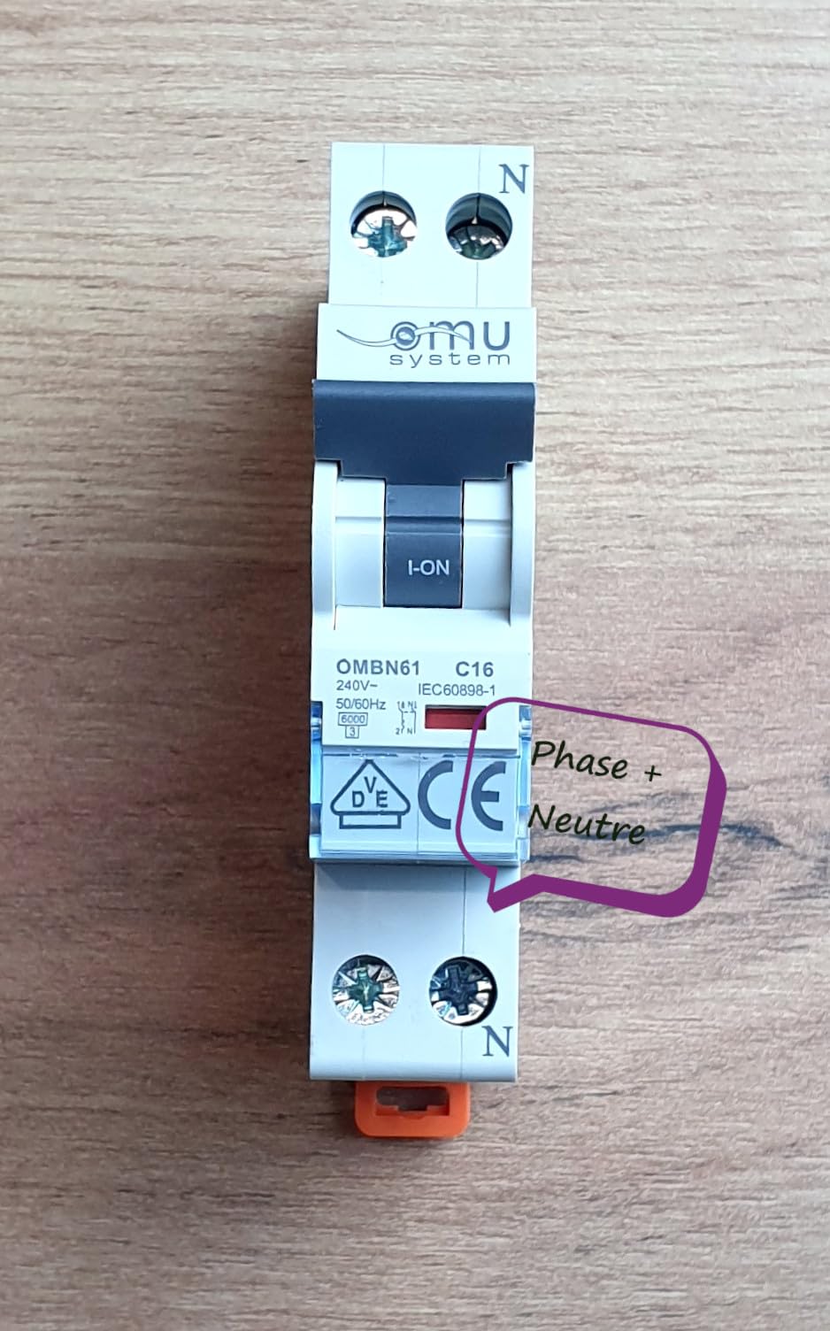 RoadEu - Coffret Electrique Etanche IP65 230V - Boîte à Disjoncteurs 10A et 16A, Tableau Électrique Équipé d’un Interrupteur Différentiel type A/AC, Disjoncteurs 2P "C".