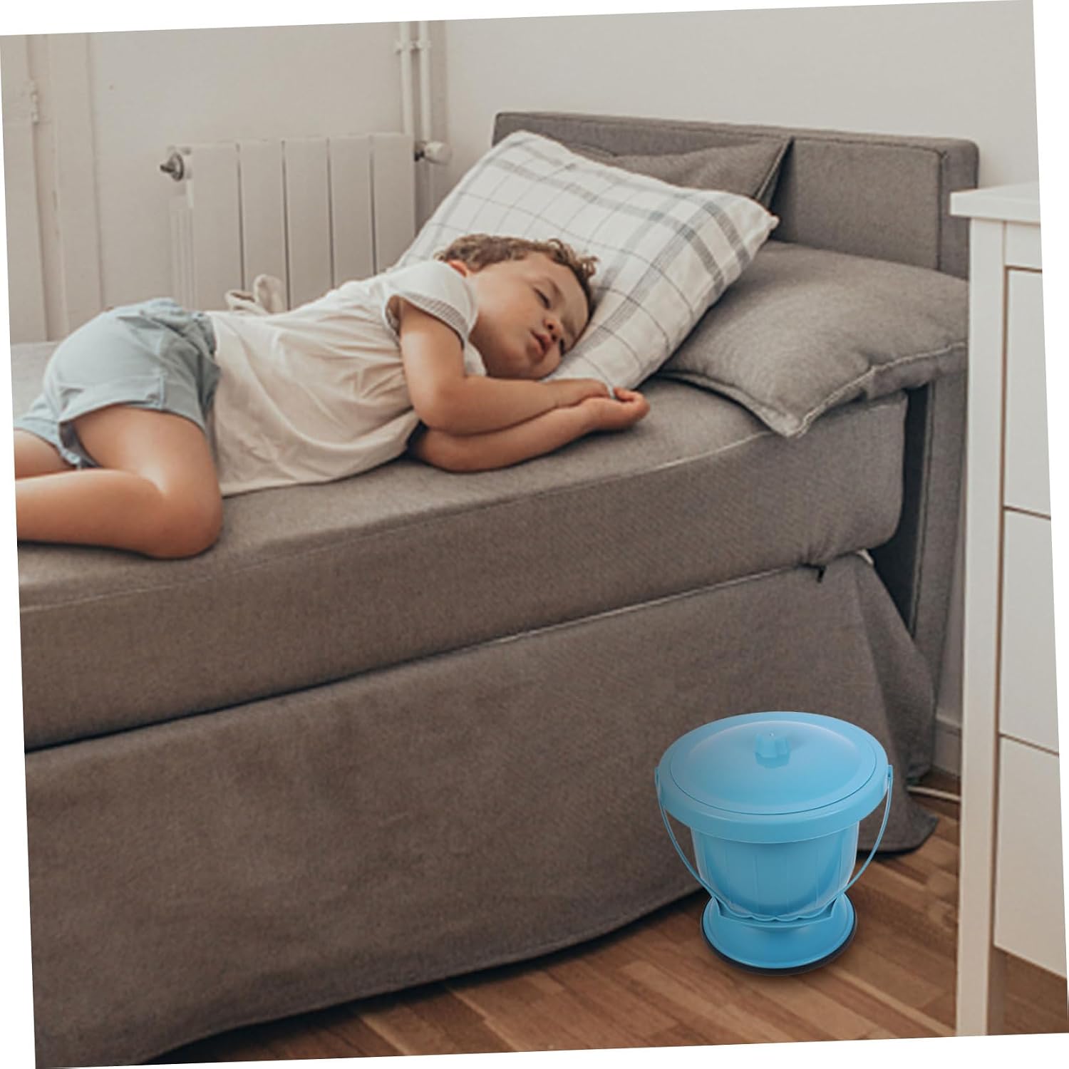 1pc Portable Urine Pot Lid Spittoon for Elderly Women and Easy to Clean Bedpan for Home Use Travel and Emergencies