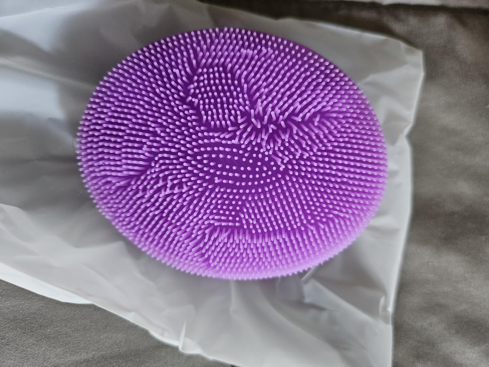 BEAUTAIL Silicone Face Scrubber 2 Pack, Manual Facial Cleansing Brush, Gentle Face Exfoliator for Sensitive Skin, Skin Care Exfoliating Face Brush for Men and Women, Black+Purple