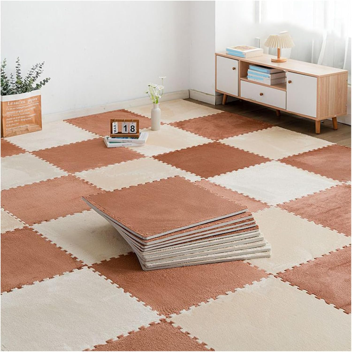 JvFbjLF 32Pcs Foam Floor Mats Plush Interlocking Carpet Tiles Fluffy Foam Mat Tiles Cuttable Puzzle Carpet Squares(Beige+Camel,60x60x1.3cm)