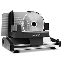 NutriChef Affettatrice Elettrica da Casa 200 Watt, Affetta Carne, Cibi, Affettatrice Salumi e Pane, Spessore Regolabile 0–15 mm, Lama in Acciaio Inox 19 cm Rimovibile, Pressatore di Sicurezza, Nera