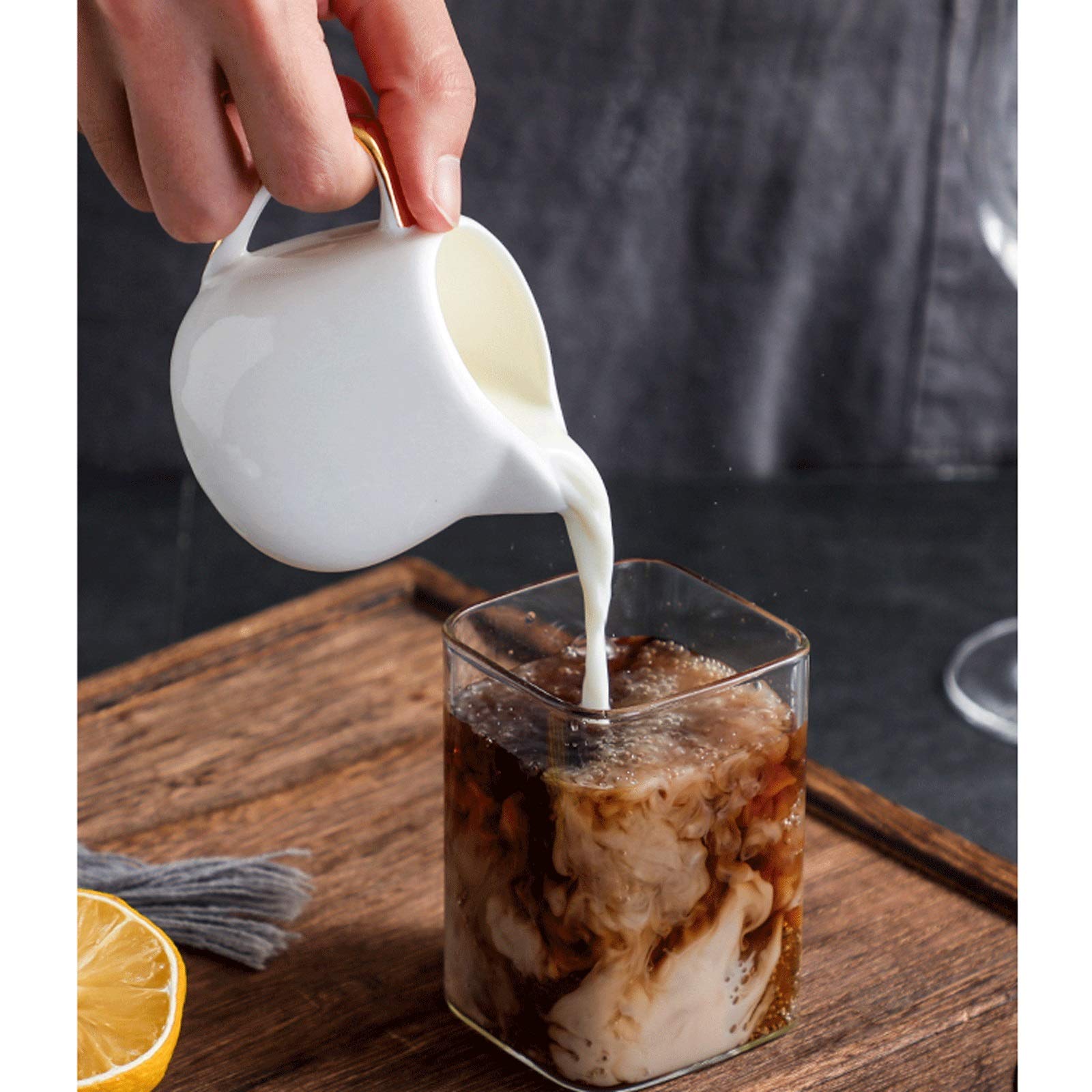 caihuashopping Lattiera Barca da sugo Bianca con Bordi Dipinti d'oro, Artigianato ceramico, Vaso di Crema con la Bocca a Forma di V, caffettiera Lanciatore Brocche Creamer (Size : Large)