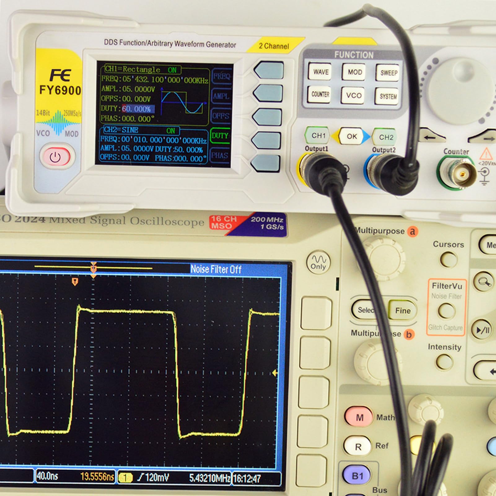 Fafeicy Generatore di Segnale DDS da 60 MHz, Generatore di Forme D'onda Arbitrarie con Funzione a Doppio Canale Ad Alta Precisione con LCD TFT da 2,4 Pollici, Modulazione AM FM (Spina europea