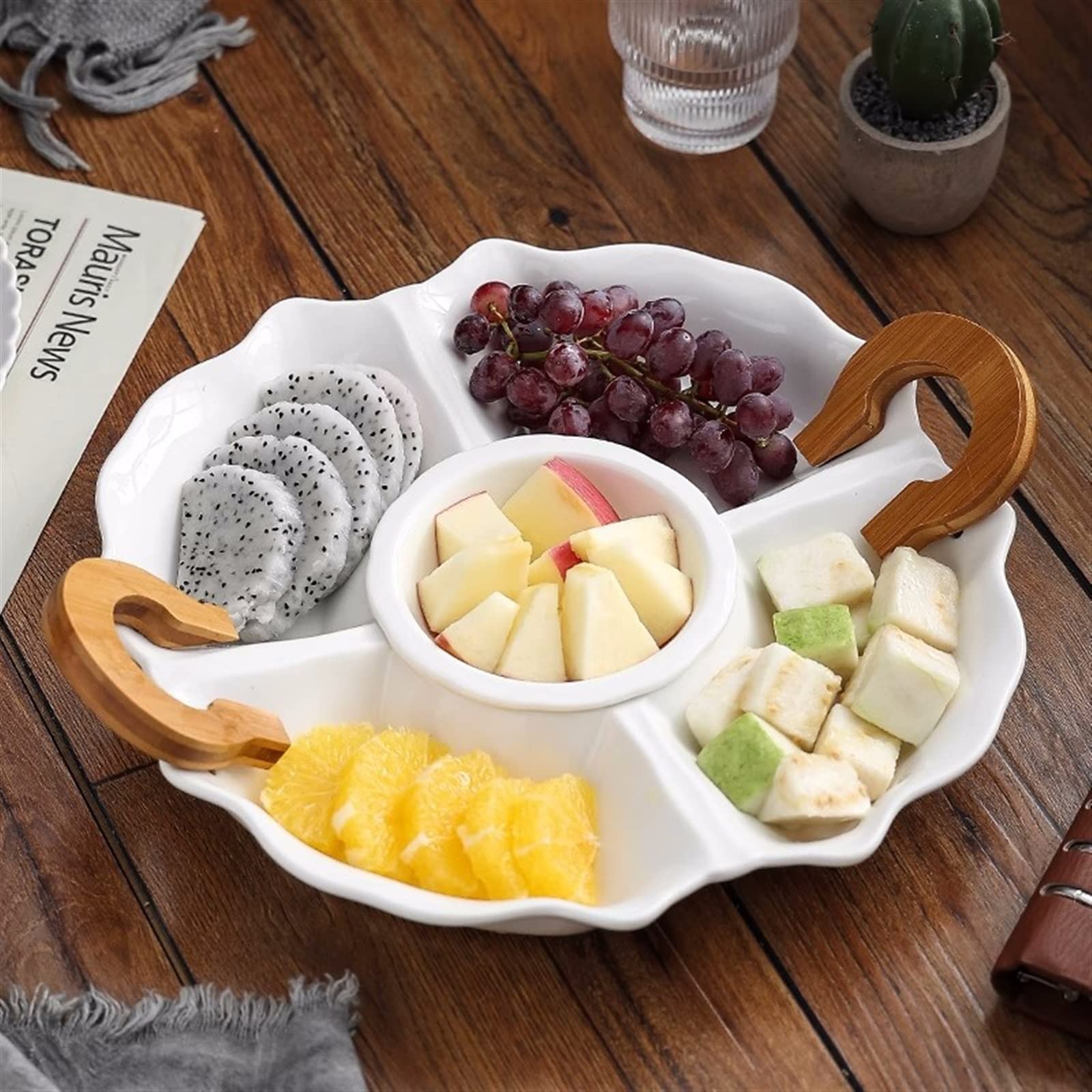 ・  ホワイトコンキリー サービングディッシュ Amazon.co.jp: スナックディッシュ ホワイトセラミック分割前菜