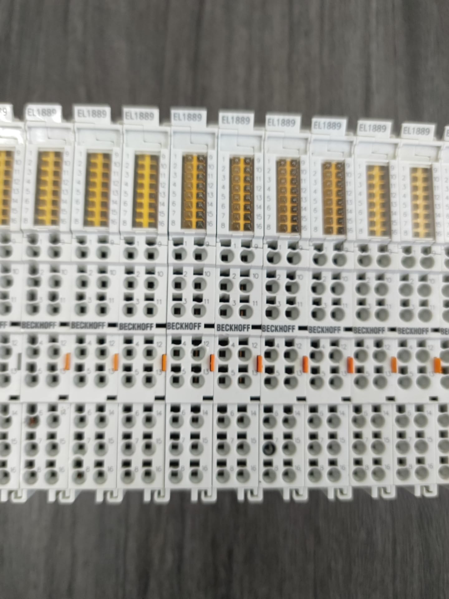 EL1889(5 Pcs Used) Remaining unutilized Spare Parts for Projects