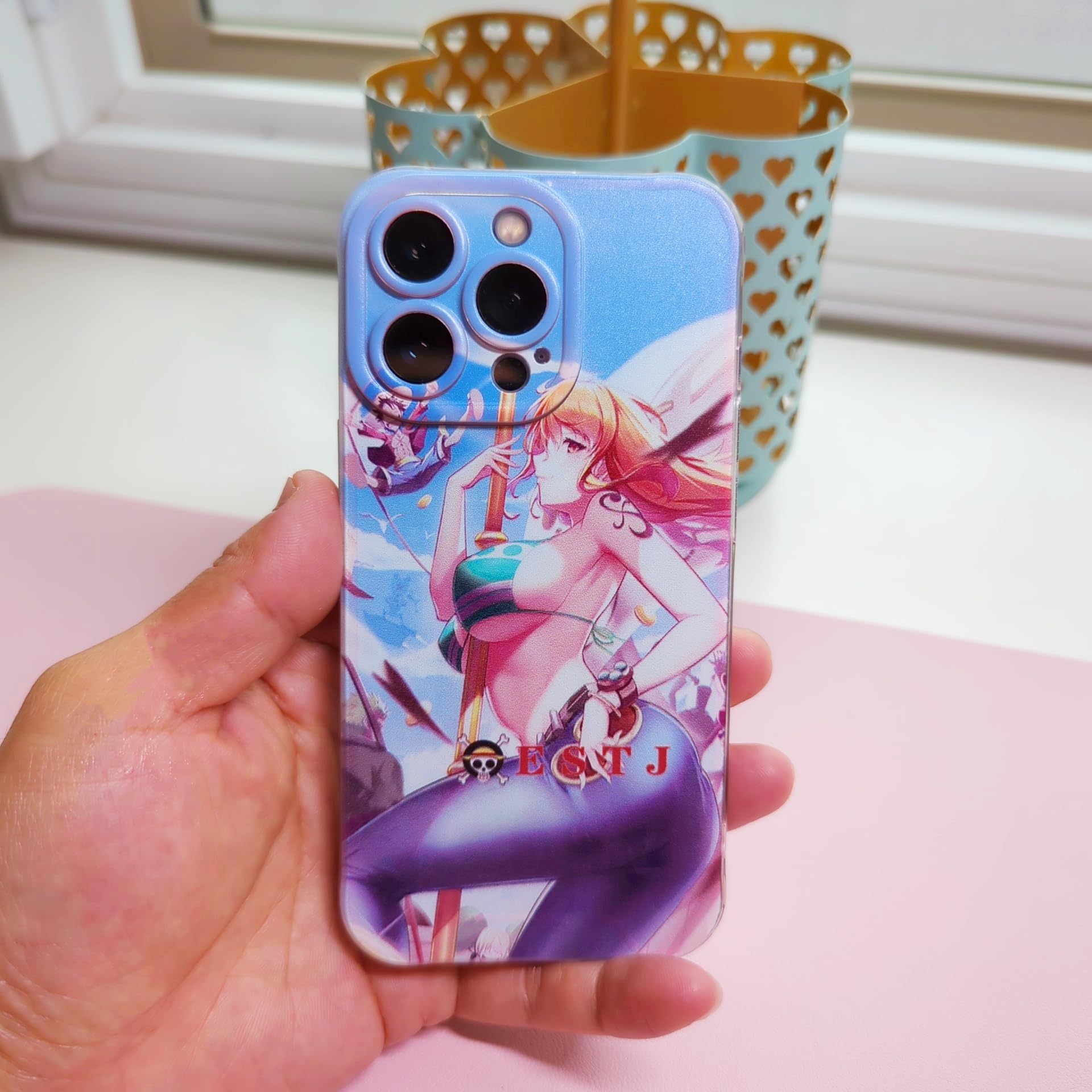 Amazon.com: Nami One Piece Anime iPhone 13 Pro Max Case MBTI