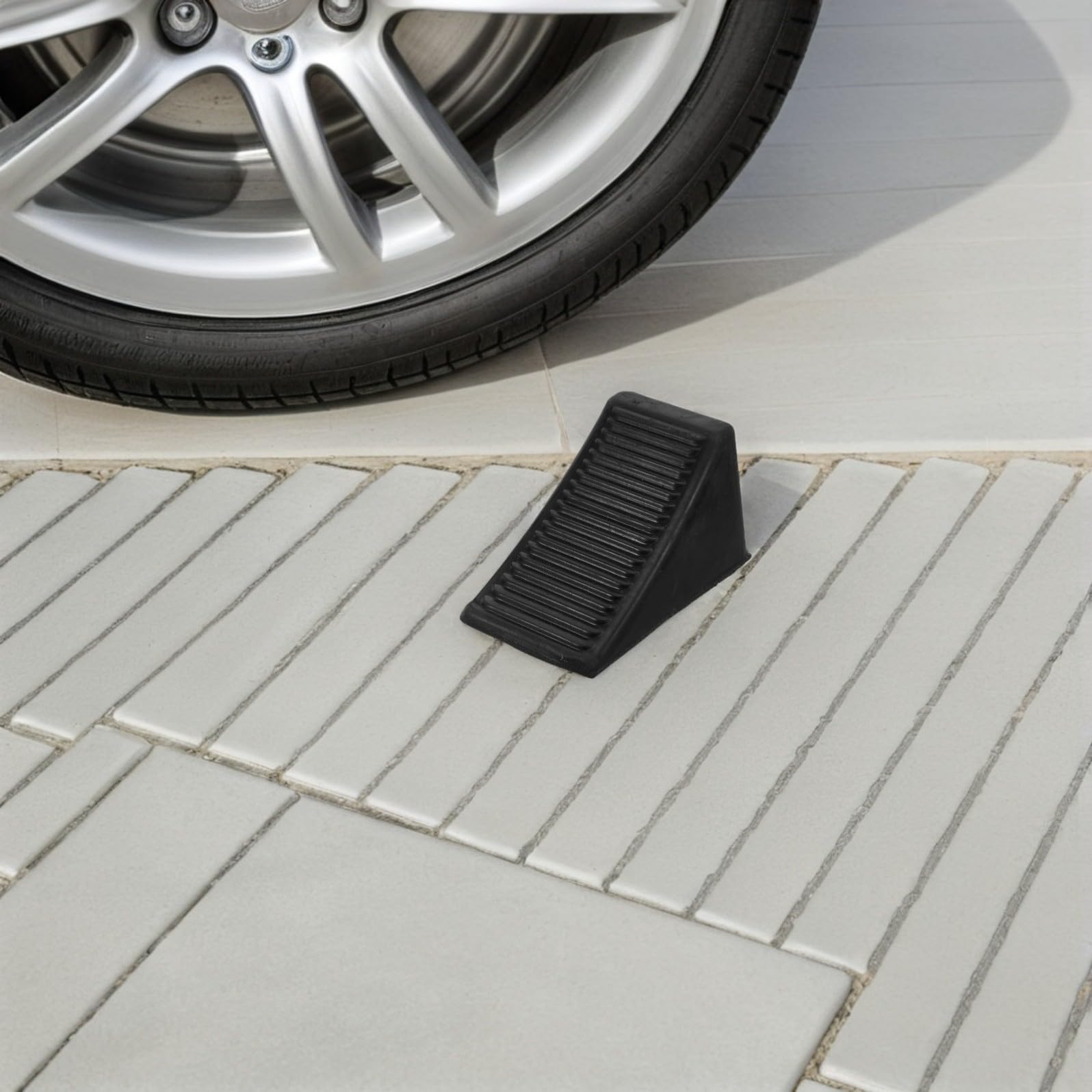 Healvian 2 calzos para Ruedas: Calzos de Goma para Ruedas de Coche con Anillo – Tope de estacionamiento para vehículos, Camiones y remolques.