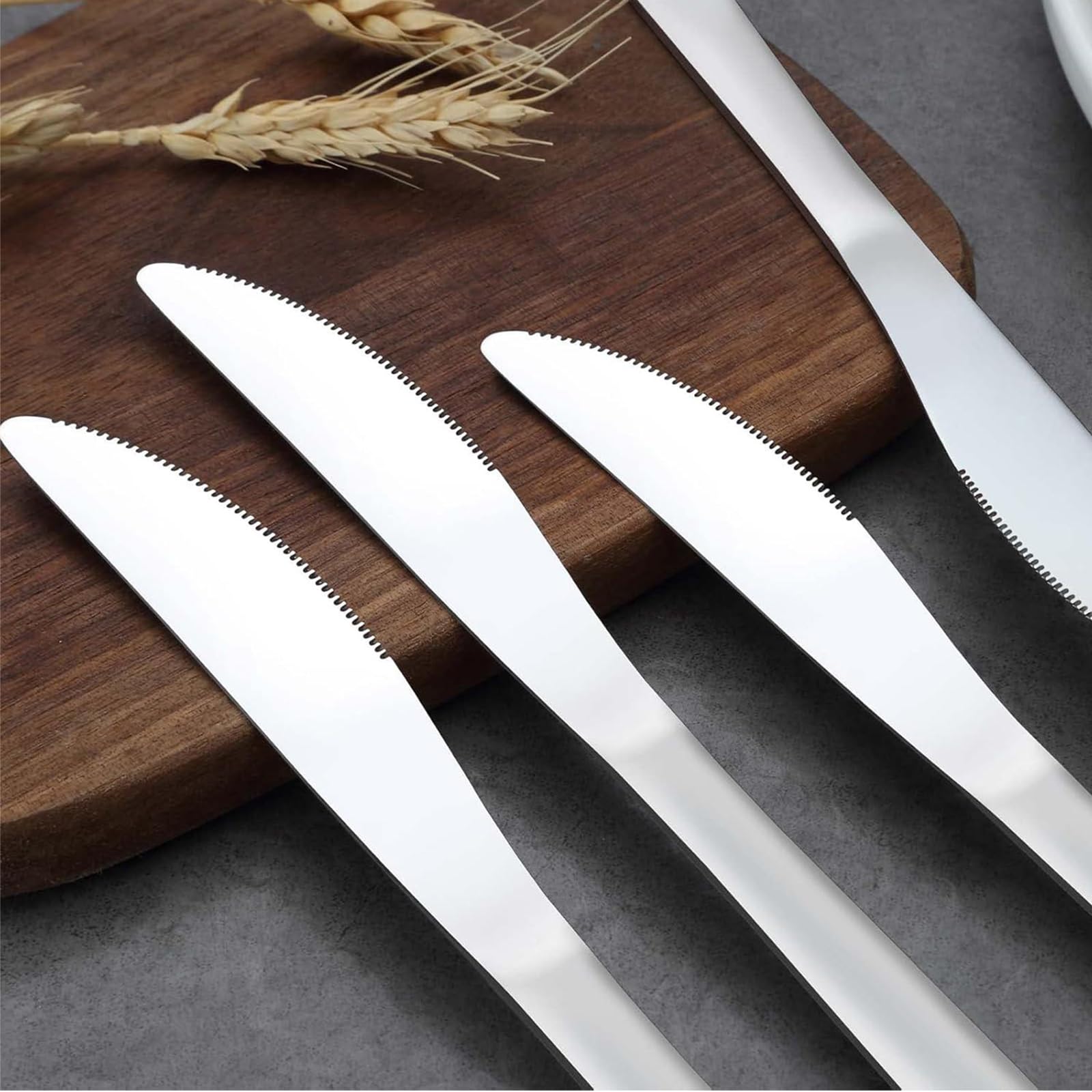 BEWOS Set di 16 Coltelli da Tavola, Coltelli da 9,1''(23,2cm), Coltelli da Cena in Acciaio Inox, Iucidati a Specchio, Lavabili in Lavastoviglie, Coltelli da Tavola per la Casa, il Ristorante e l'hotel