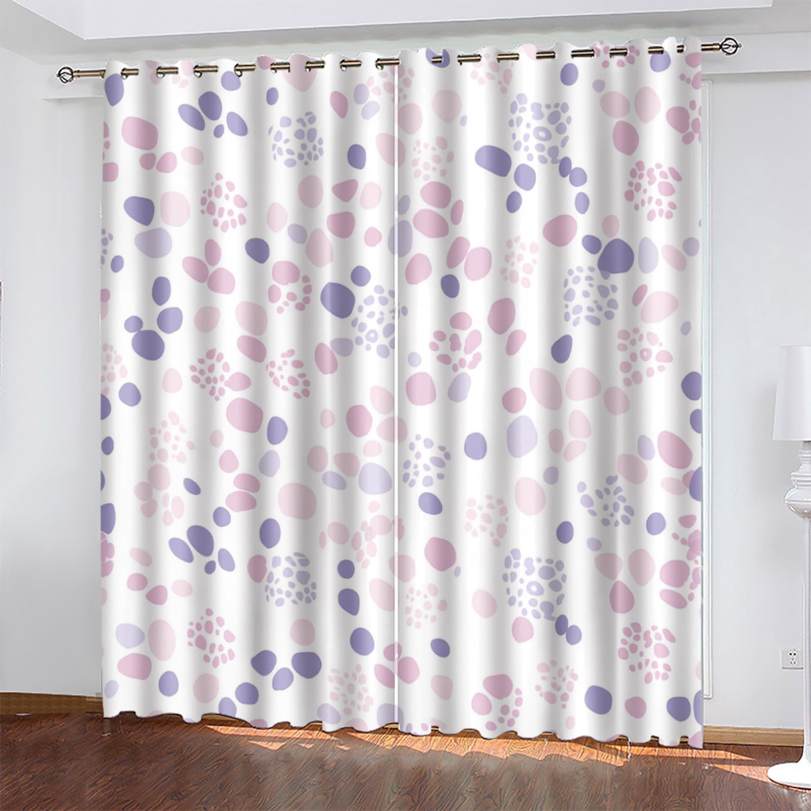 Rideau voilage abstrait rose et blanc occultant pour adoucir l'ambiance de la chambre