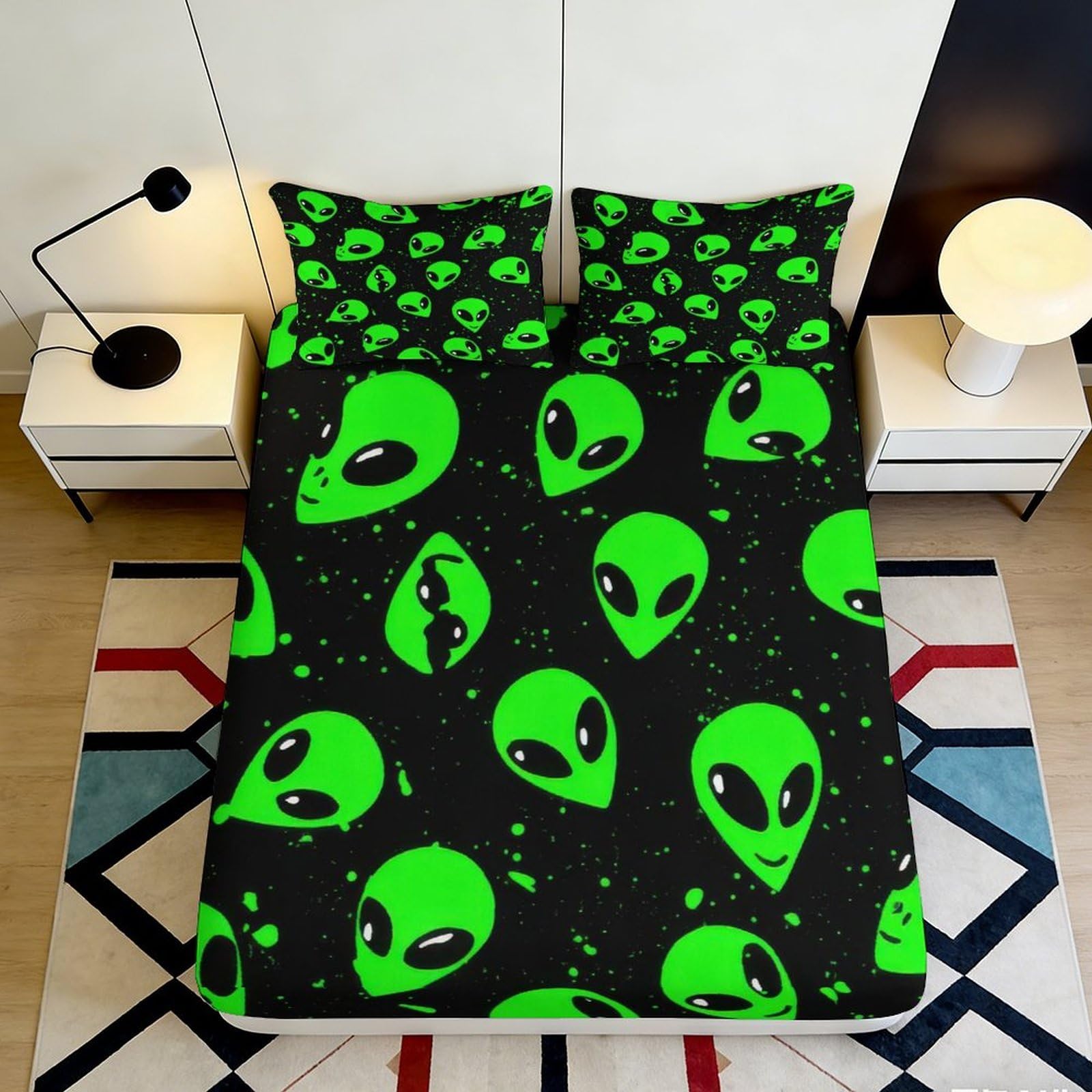 3D Printed Alien Pattern Fitted Sheet Microfiber Soft Breathable Green Space Mattress Cover for Bedroom Dormitory Guest Room Mattress Protection Decor 160x200x25cm