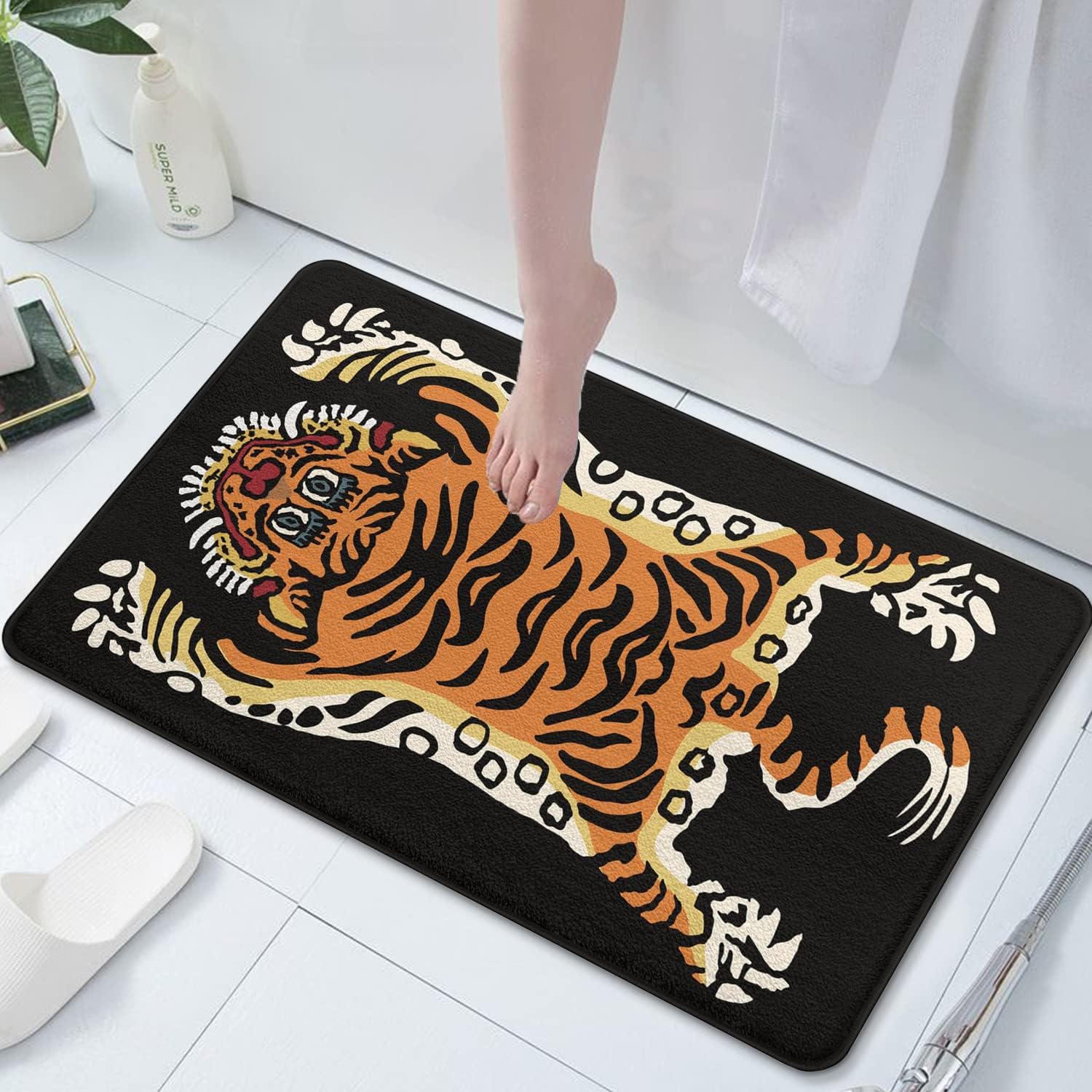 Tiger Bath Mat Imitation Cashmere Cute Funny Bathroom Rug - Rubber Non-Slip Super Absorbent Thin Bath Rug for Tub Shower Sinks Home Decor (20" L x 32" W)