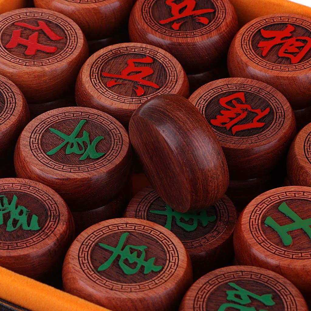 Scacchi Cinesi (Xiangqi), Scacchiera in Similpelle E Pezzi in Legno in Scatola di Legno.