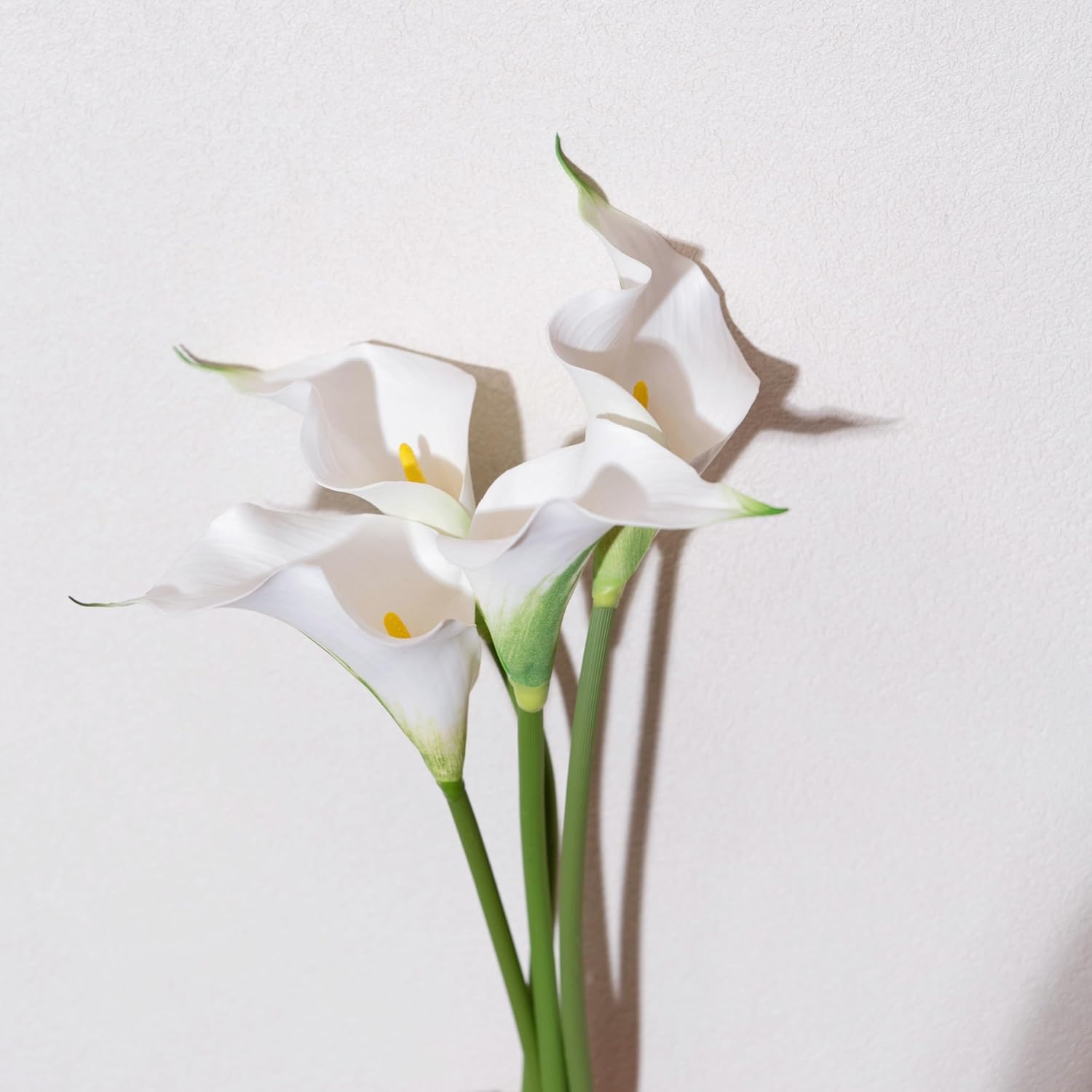 WILD WORKS 10pcs White Calla Lilies Artificial Flower, 22" Long Stem Artificial Calla Lily Flowers, for Christmas Decor Wedding Bridal Bouquet Home Decoration Centerpiece