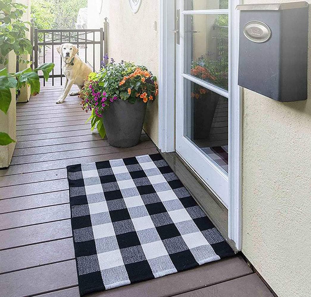 Classic Plaid Rugs Indoor Outdoor Door Mat Outdoor Doormat for Front Porch Kitchen Laundry Room Welcome Layered Mat (23.6” x 51.2”, Black and White Plaid)