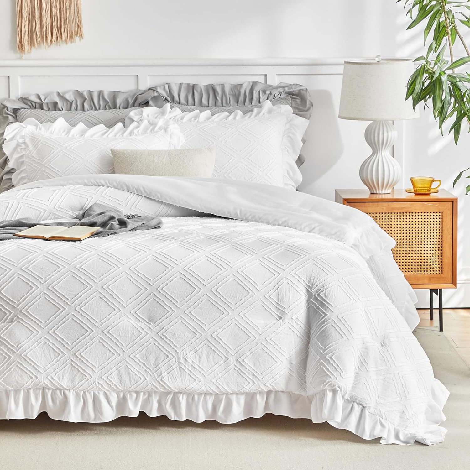 Flysheep Tufted Ruffle Comforter Set King Size, 3 Pieces White Ruffled Farmhouse Comforters, Luxury Solid Color Soft and Embroidery Shabby Chic Boho Bohemian Bedding Set (1 Comforter + 2 Pillowcases)