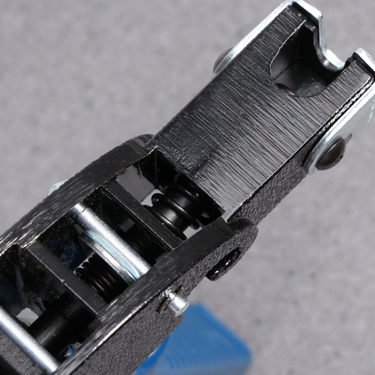 19 Stück Teiliges Hohlraumdübel Metall setzwerkzeug für Gipskartonplatten Robuste Hohlwandanker Vielseitige Dübel für Rigipsplatten Einfache Montage und Zuverlässige Befestigung