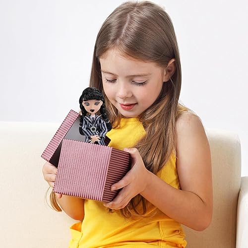 Miniatura 10 de Muñecas negras para niñas de 11.5 pulgadas, cuerpo suave y cabello negro, tacones altos negros, vestido negro y accesorios