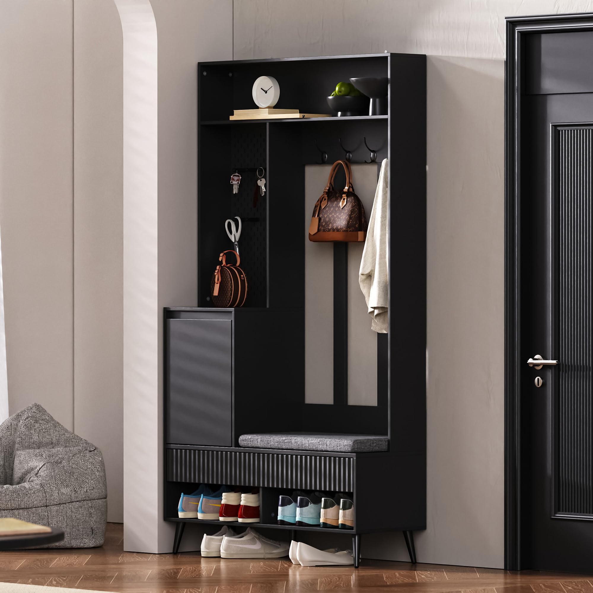 Juego de muebles de entrada que incluye un perchero y un banco para zapatos, vestuario de pared de entrada con 4 ganchos, dos cajones, 1 puerta, y un práctico panel de pared perforado para el pasillo