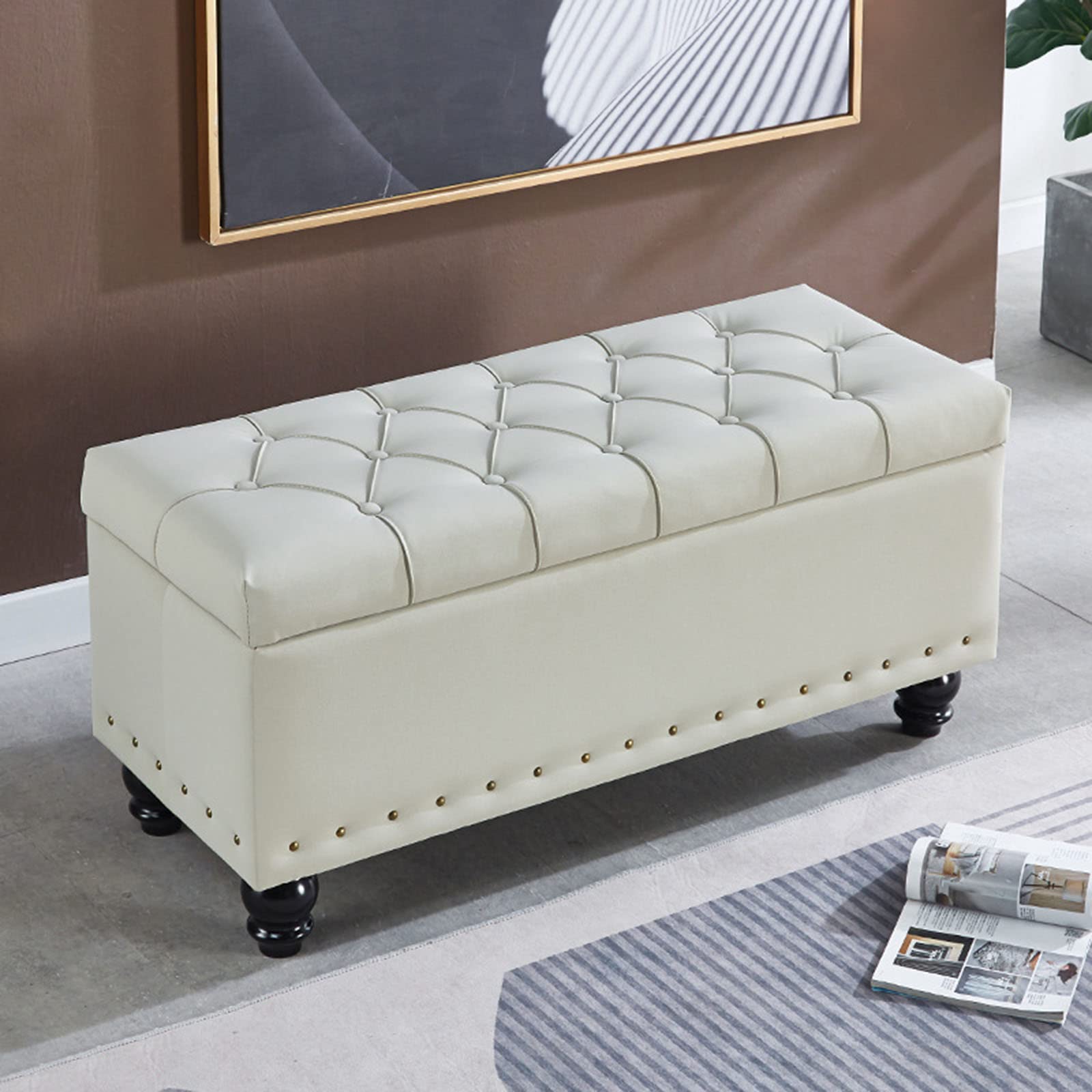 Banc ottoman de rangement au bout du lit pour sublimer votre chambre et optimiser l'espace