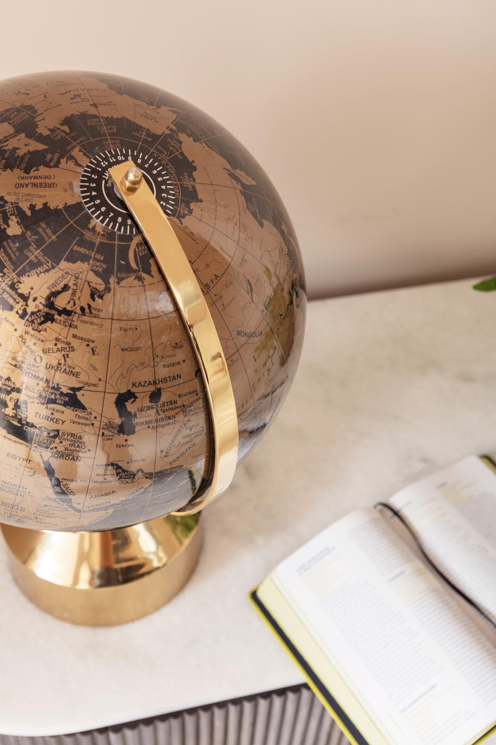 Kare Design Deko Objekt Globe Top, Schwarz, Gold, Globus, Edelstahlgestell, Deko für Wohnzimmer, Bücherregal, 47x30x30 cm (H/B/T)