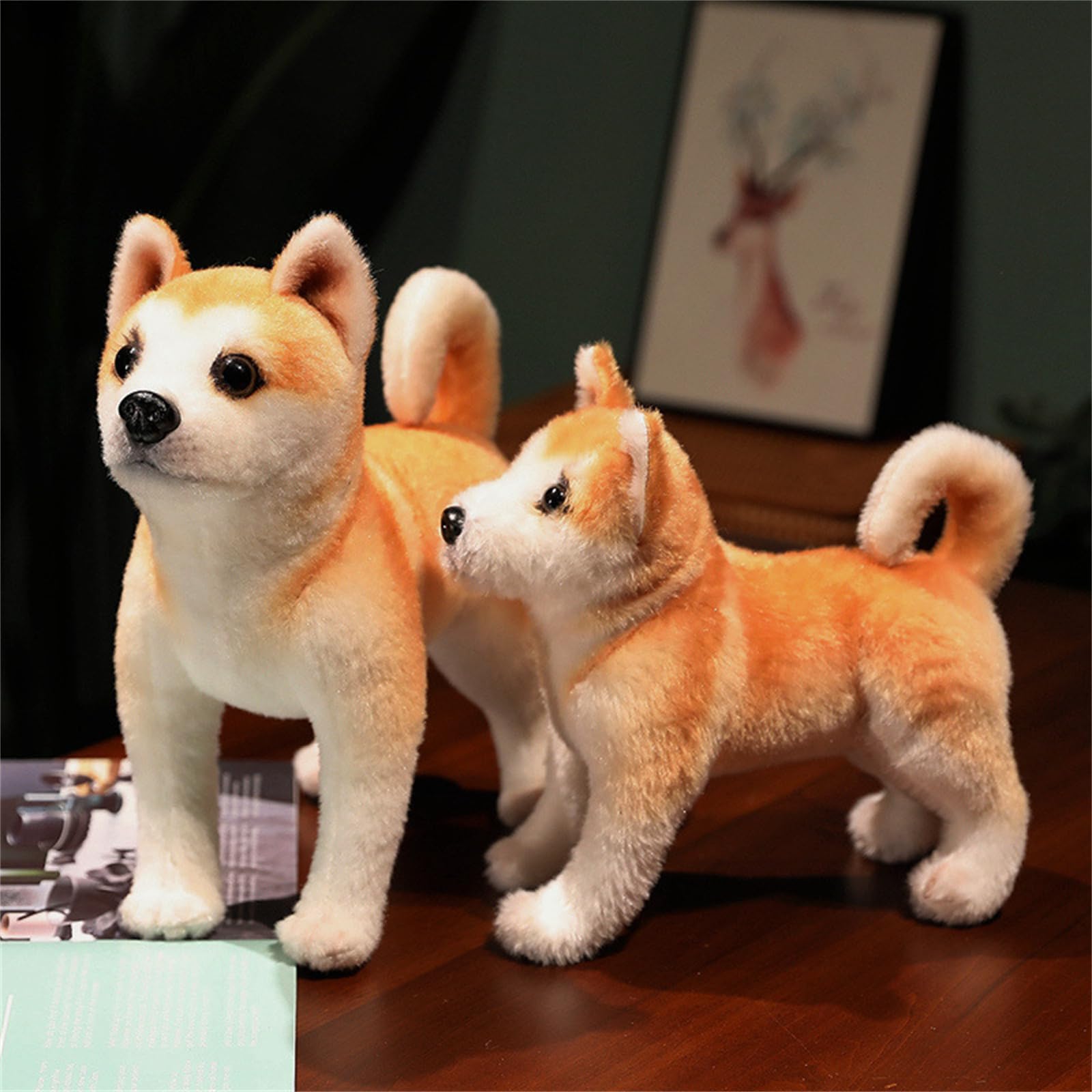 Plüschtier, Akita-Plüschtier, realistischer Welpen-Plüsch mit kurzen Beinen und Schwanz, teurer Hunde-Plüsch Ohren(32CM)