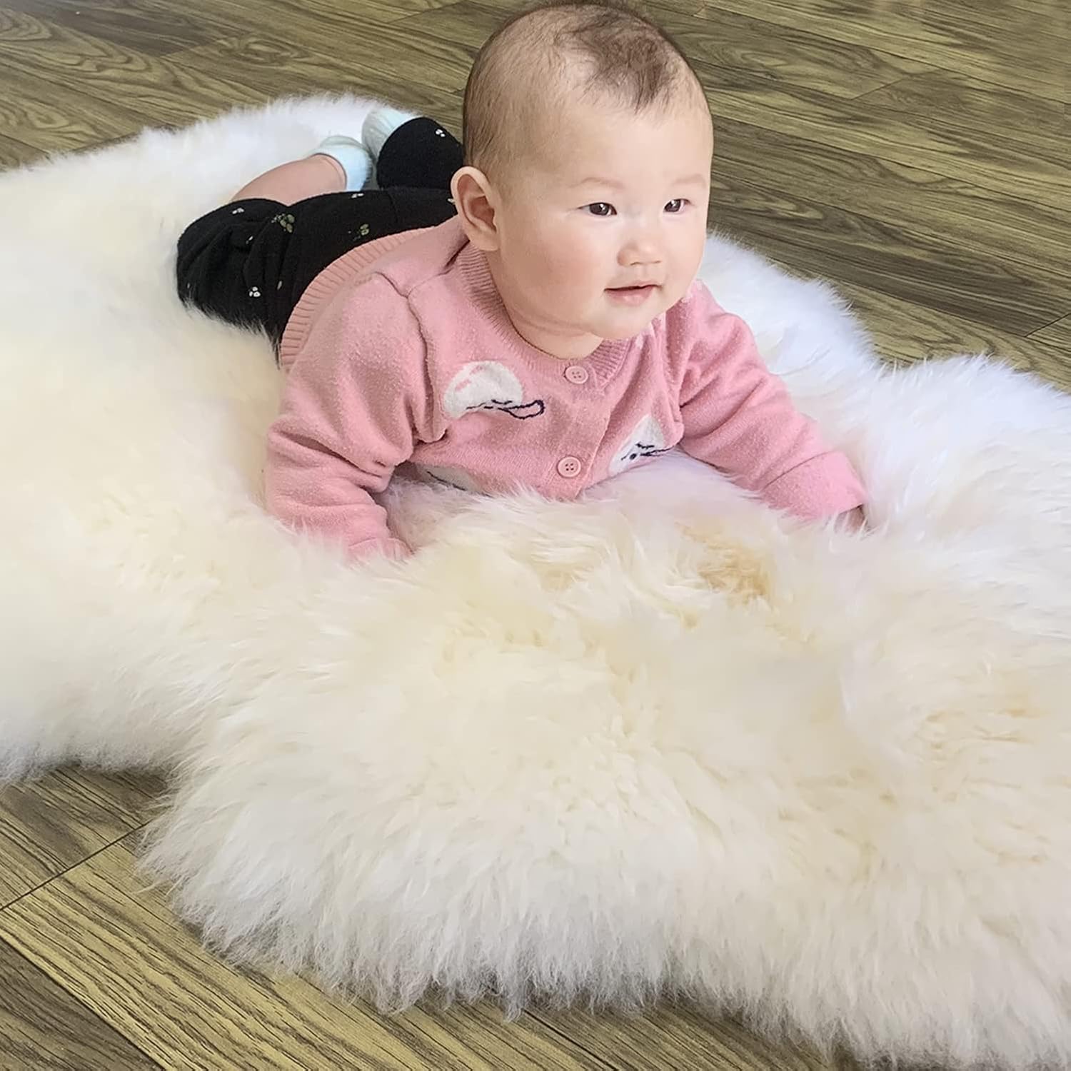 Champlus Genuine Australian Merino Sheepskin Rug, 2.3x3.3 ft Sheep Skin Fur Rug, Lambskin Area Rug, Single Pelt, White