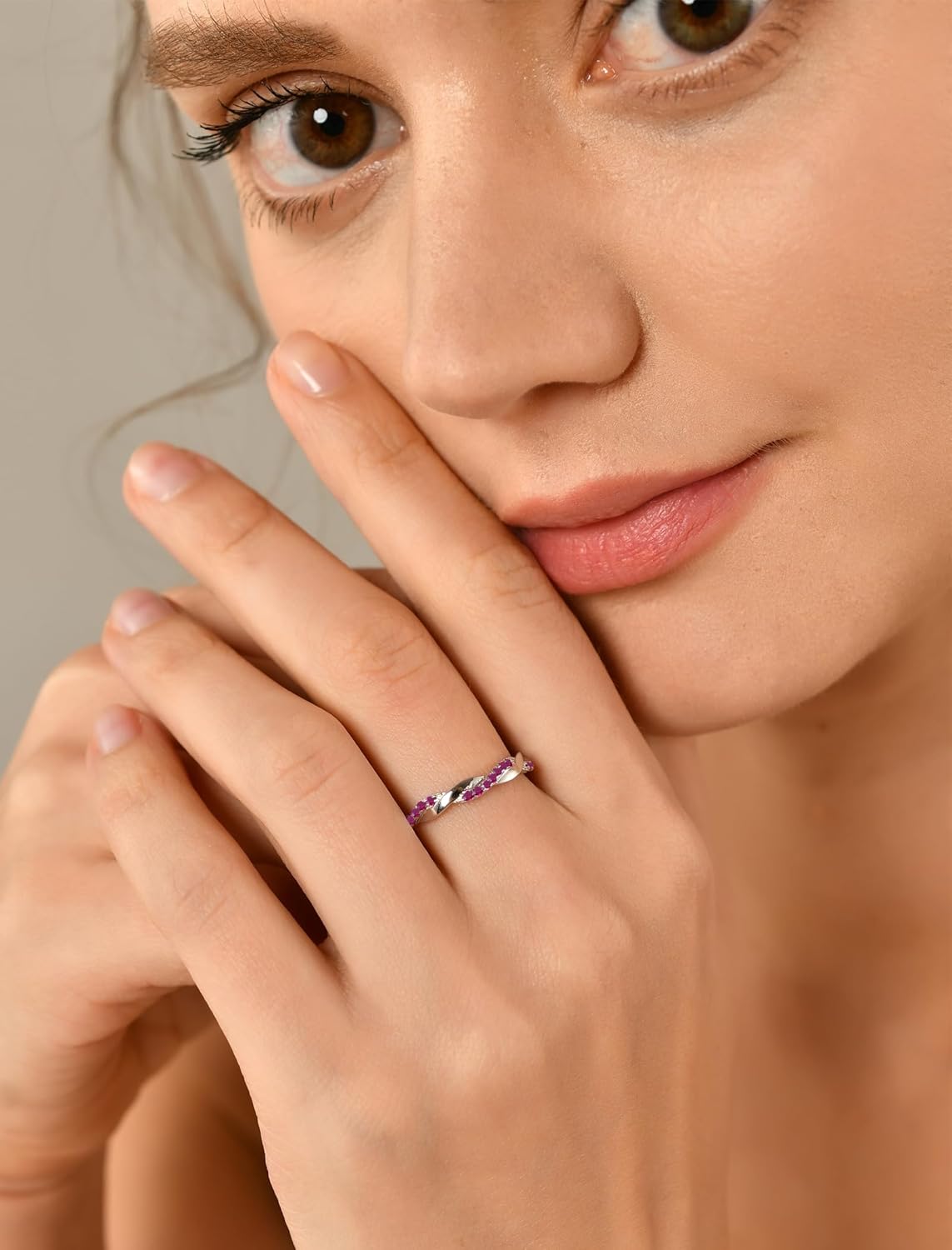 YL Twisted Rings 925 Sterling Silver Stackable Ring Created Emerald Eternity Band for Women-size7