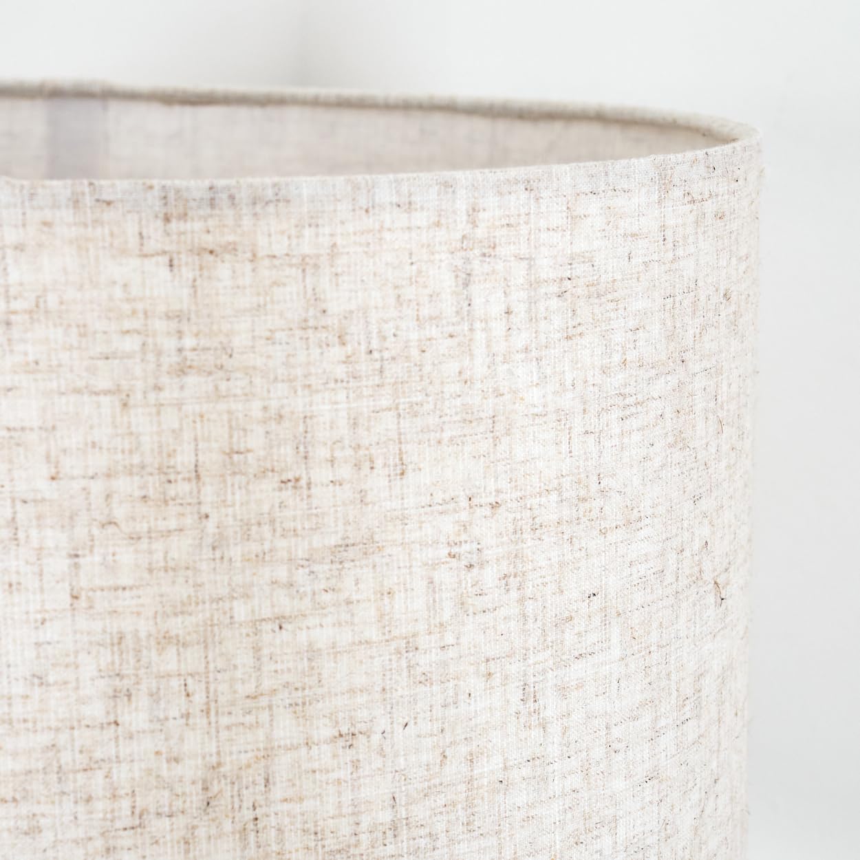 HOFSTEIN Stehleuchte Bassagoda, Stehlampe mit Holzfuß und Schirm aus Stoff, E27, skandinavisches Design, Boho-Style, Höhe 165cm, Ø 40cm, Fußschalter - Wohnzimmer, Schlafzimmer, Esszimmer, Flur, Büro