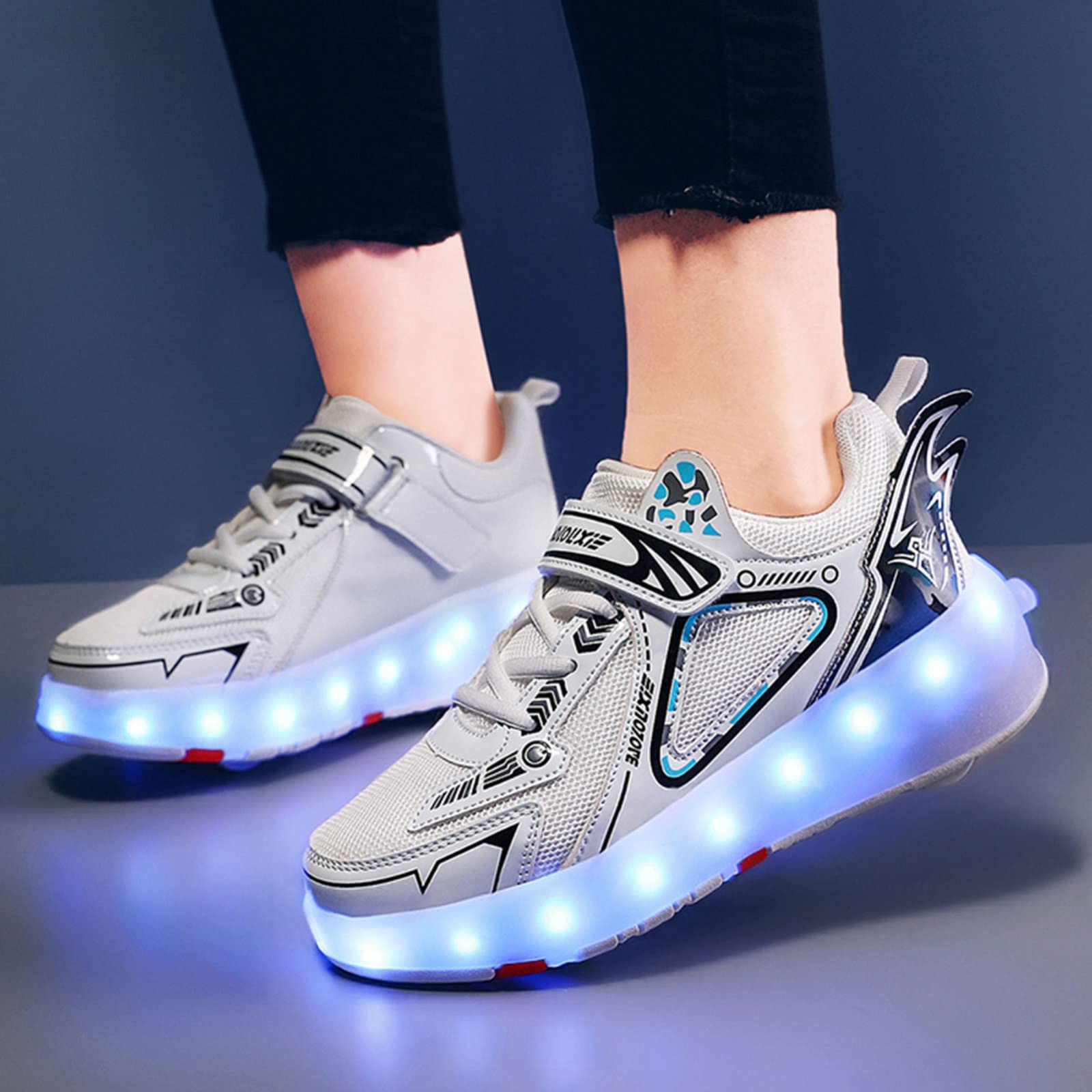 Unisex dziecięce LED buty łyżworolki z dwurzędowym kółkiem świecące buty na kółkach prezent dla dziewcząt chłopców, świecące techniczne trampki do jazdy na deskorolce z ładowaniem USB, białe-5,5 UK